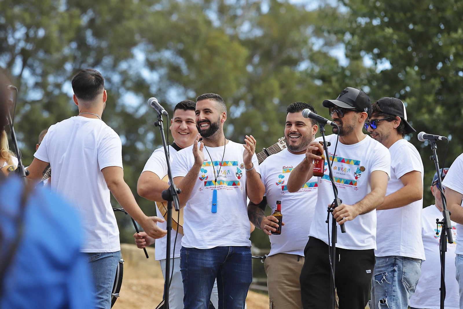 Imágenes de la convivencia carnavalera del Parque Moret en Huelva