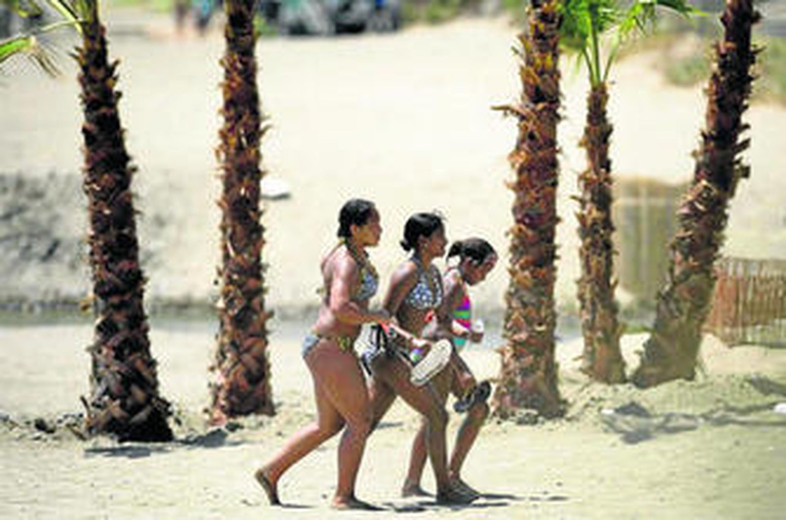 La hija menor del presidente de EEUU y unas amigas durante su estancia en el hotel Villa Padierna en 2010.