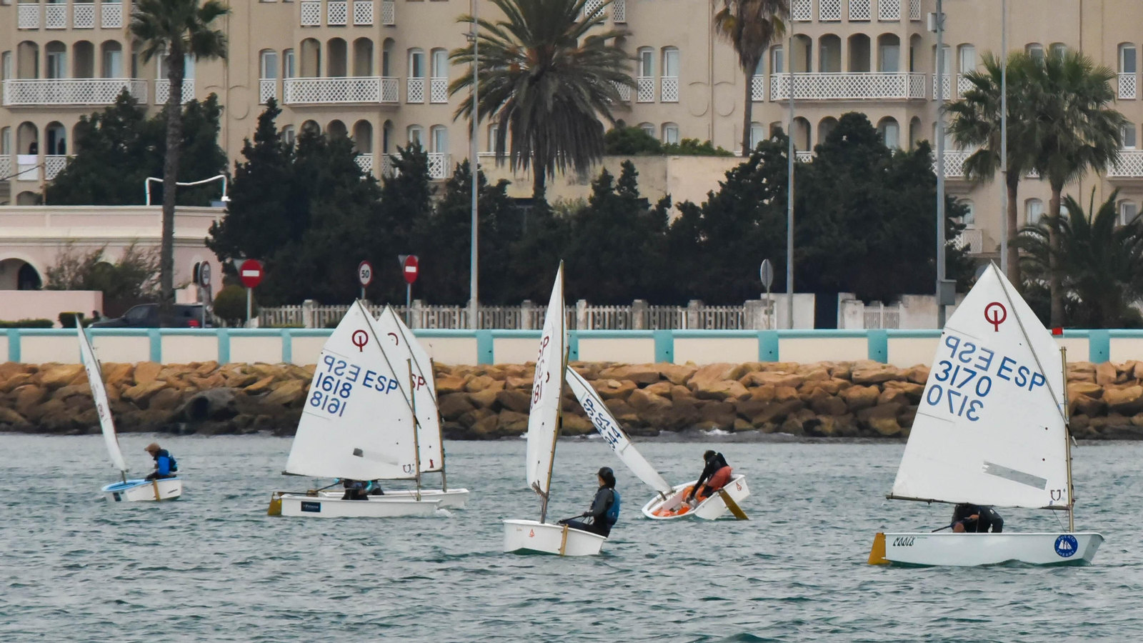Las fotos de la primera jornada de la Copa de Andalucía de Óptimist en La Línea