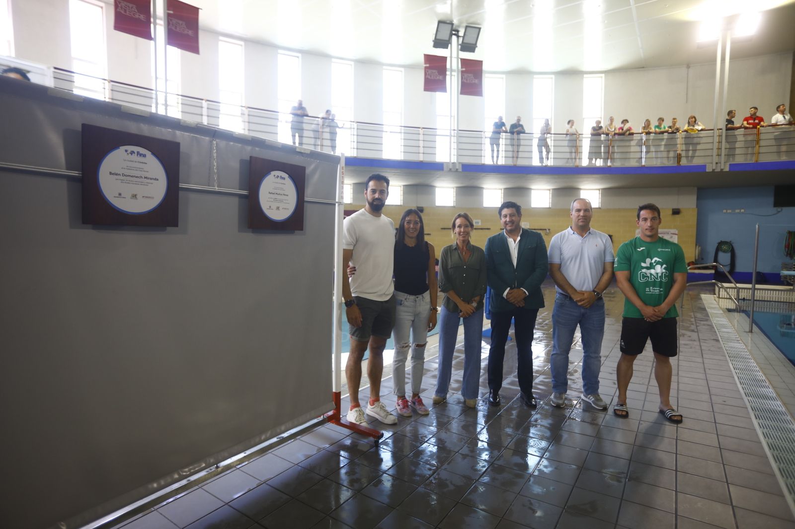 El homenaje de Córdoba a los nadadores Rafa Muñoz y Belén Domenech, en imágenes