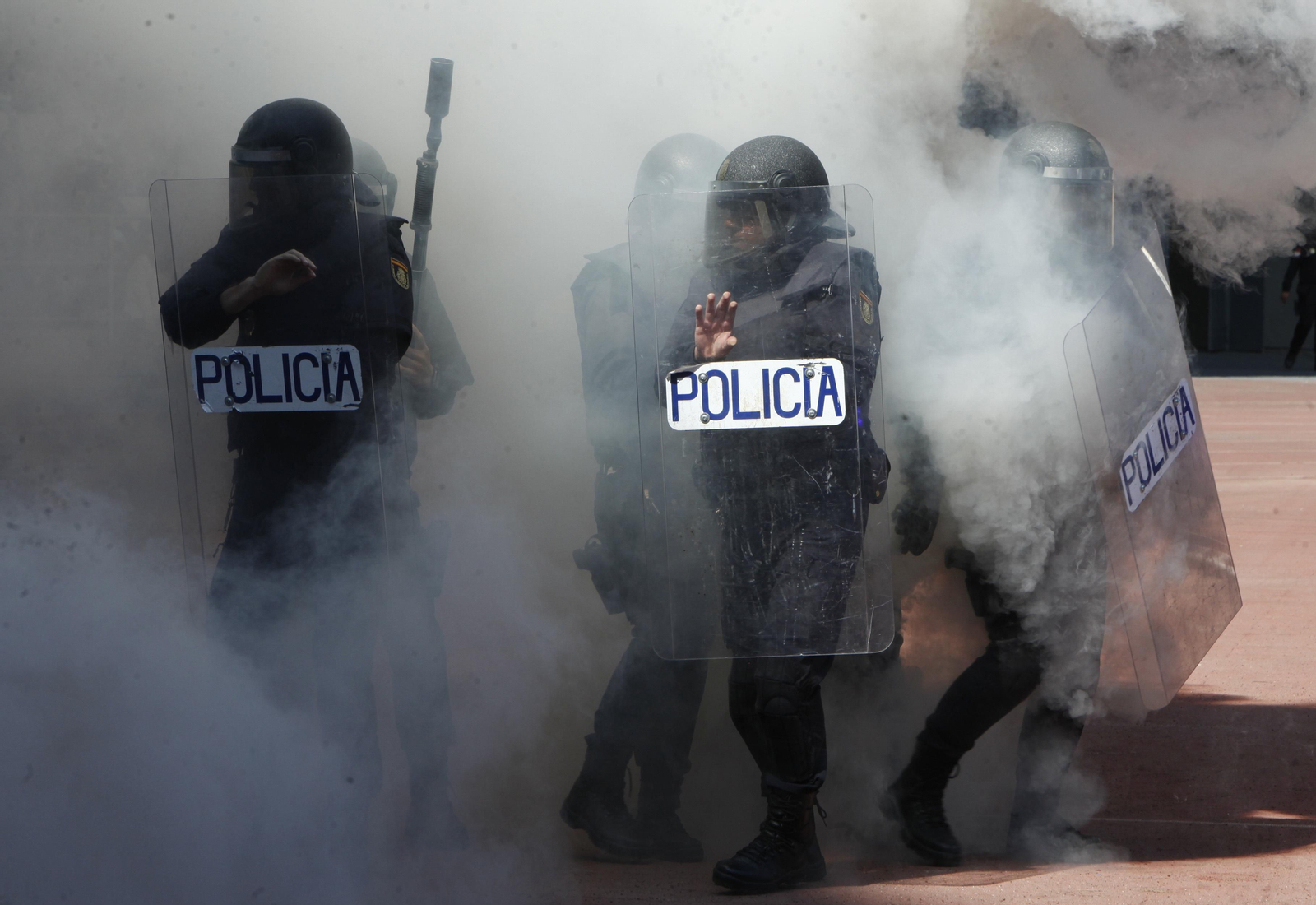 Policías nacionales, durante una intervención.