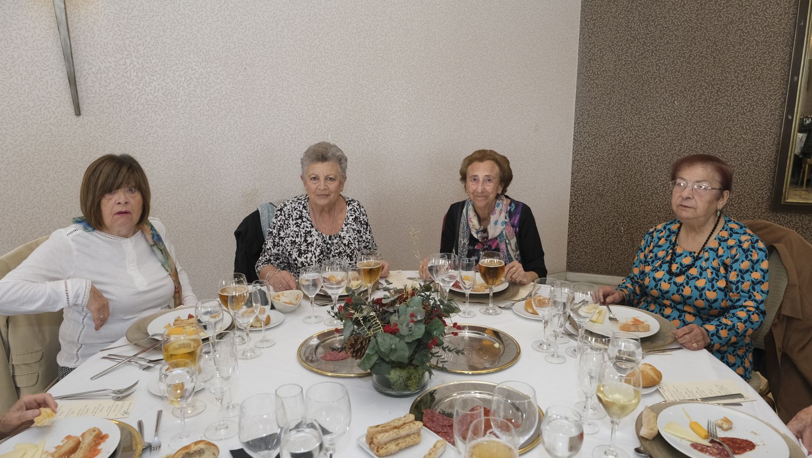 Imágenes del encuentro anual de los docentes jubilados almerienses, ADOJAL