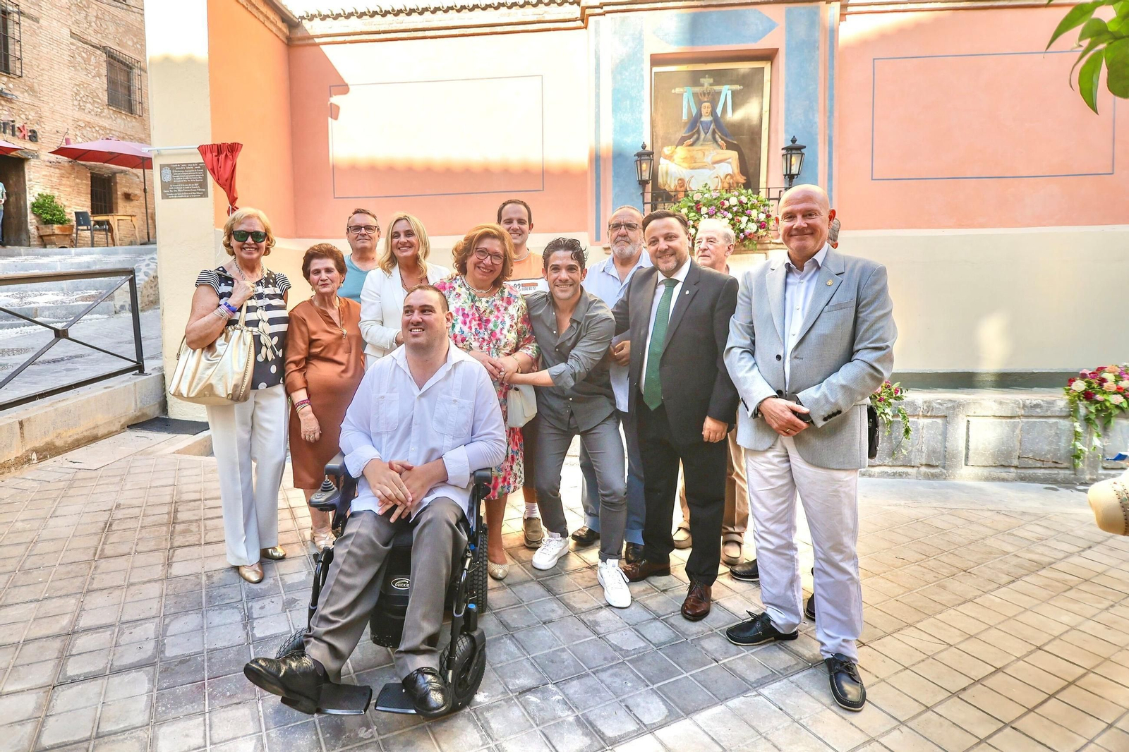 La inauguración del nuevo aspecto del Pilar de la Virgen de las Angustias de Granada, en imágenes