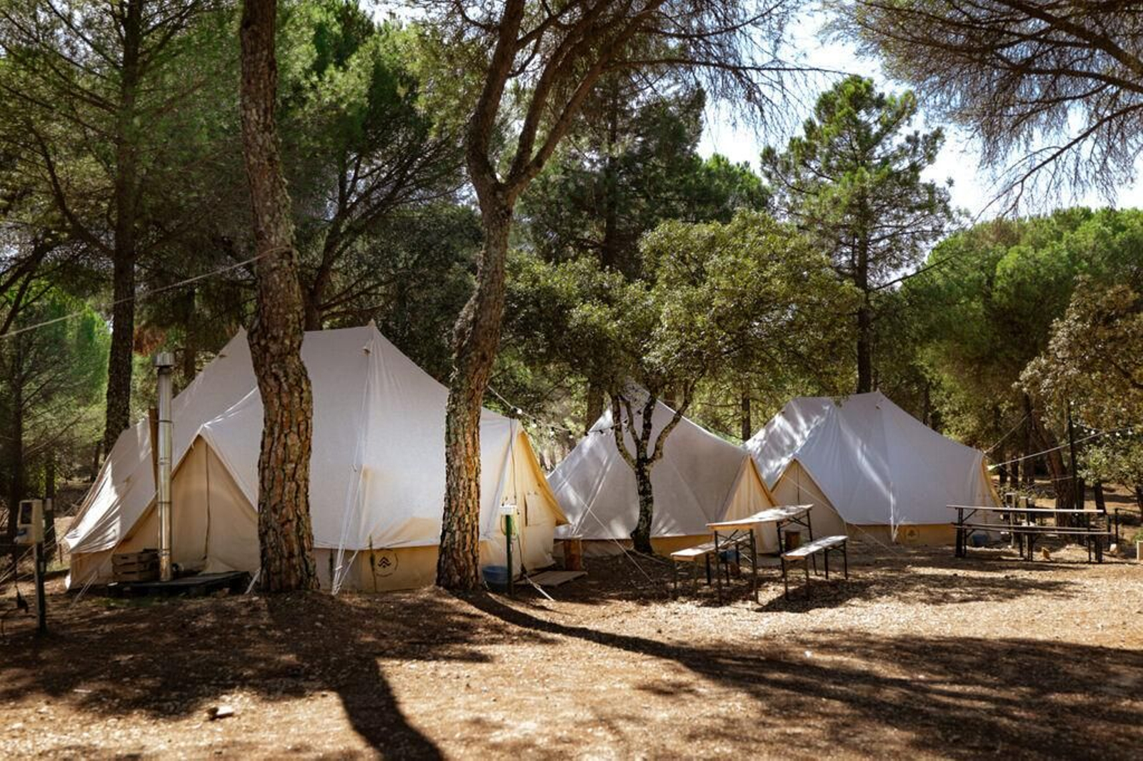 Camping Los Villares, lujo y descanso bajo un manto de estrellas