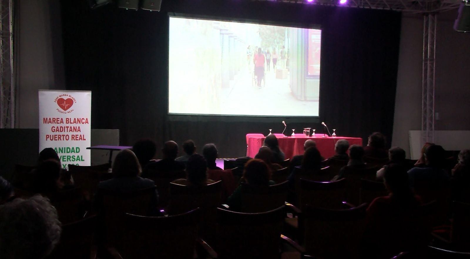 Proyección del documental 'Salud no responde' en Puerto Real