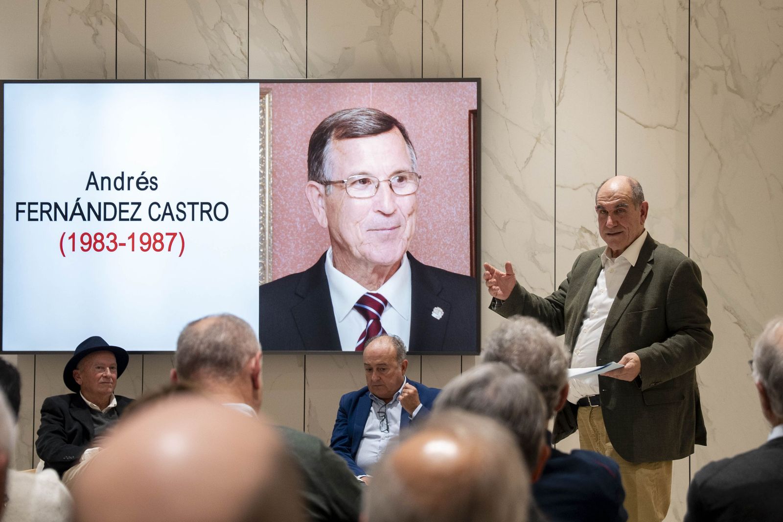 Un siglo de política local: Antonio Llaguno presenta en Almería su libro sobre las alcaldías de Cuevas del Almanzora