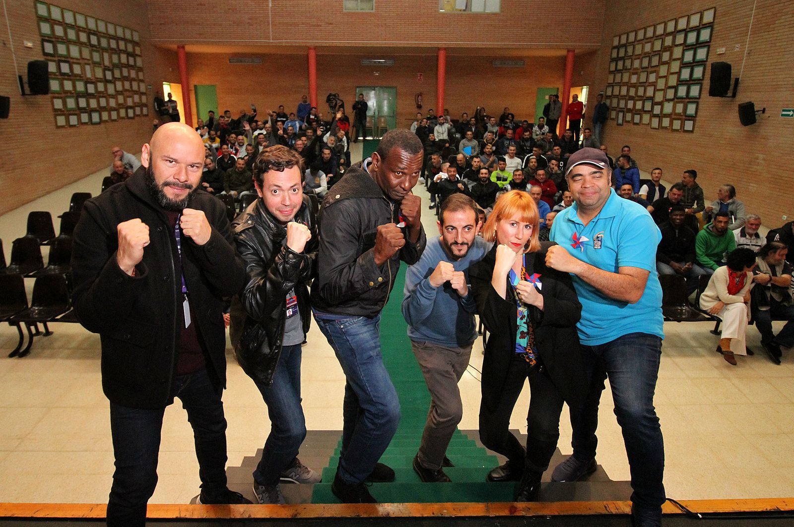 "El Piedra" visita la cárcel de Huelva, en imágenes