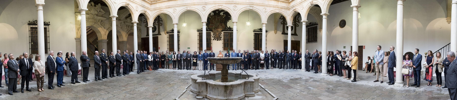 El acto de apertura del año judicial congregó a un centenar de cargos judiciales, políticos y de las fuerza de seguridad en Andalucía en la Real Chancillería de Granada.
