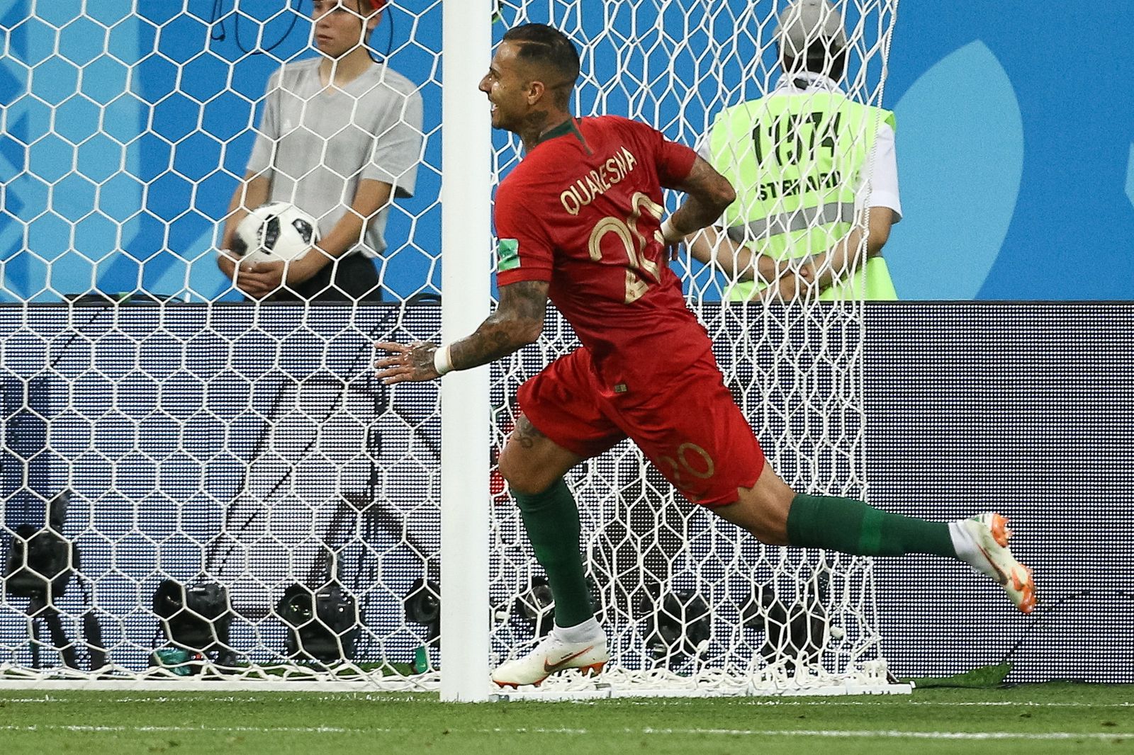 Las imágenes del Irán-Portugal