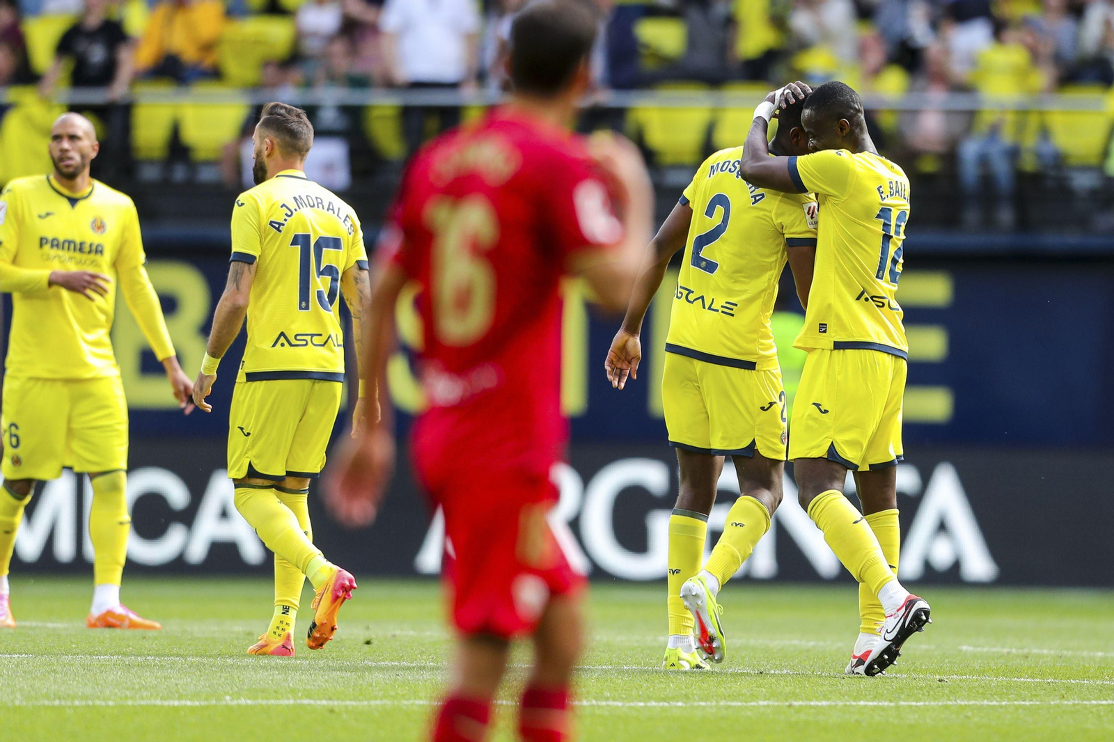 Alegría local ante la desesperación de los sevillistas.