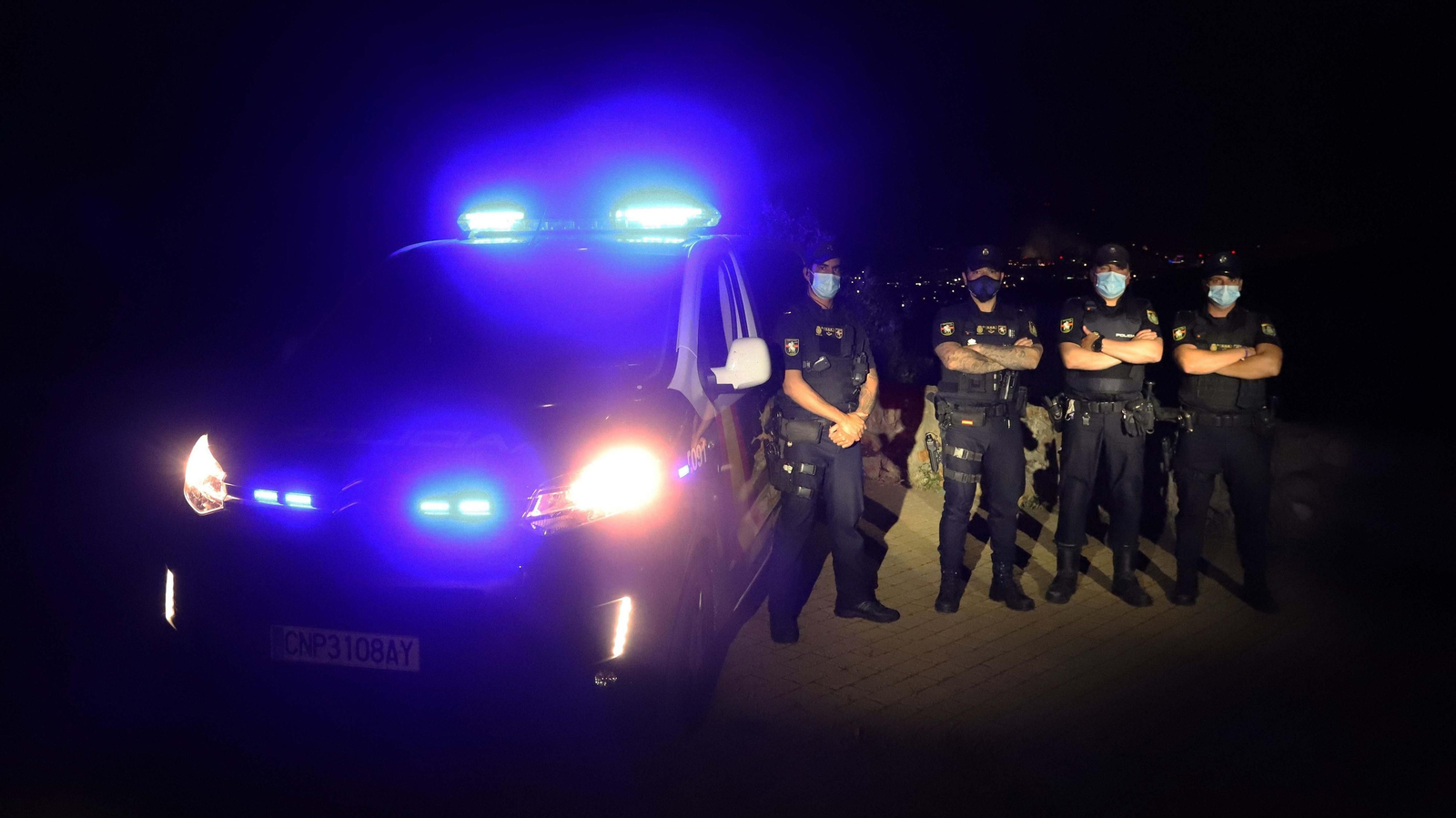Fotos de una noche de patrulla con la Policía Nacional en La Línea