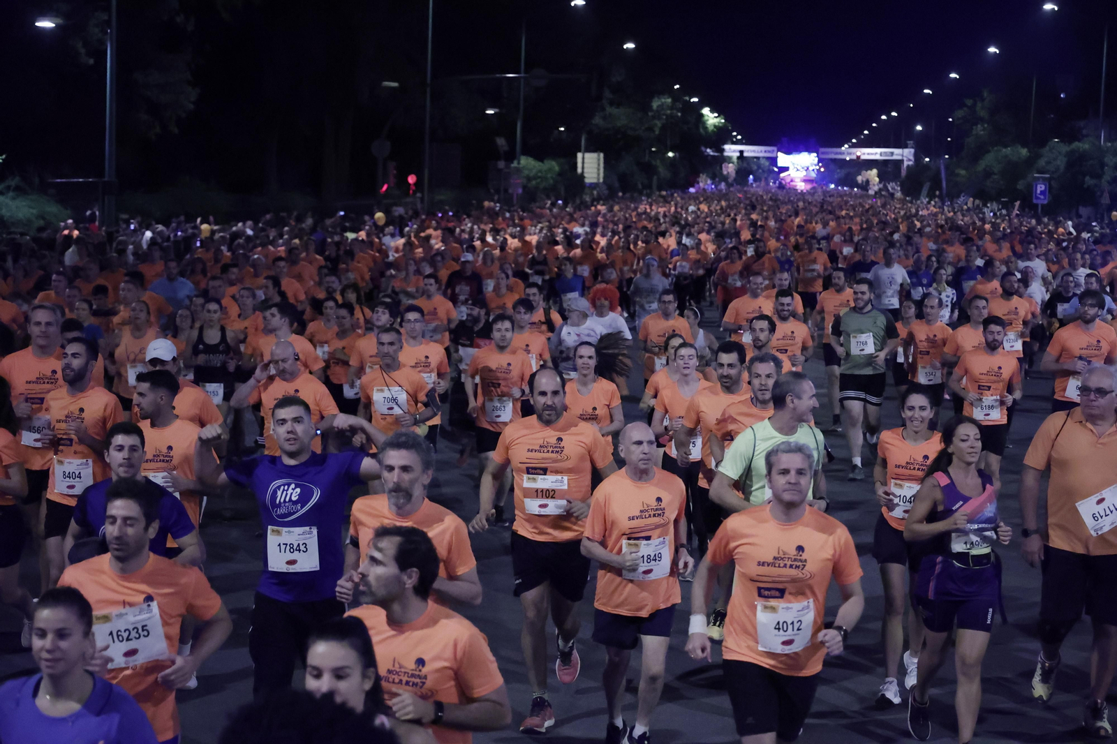 Búscate en la Carrera Nocturna de Sevilla (4)
