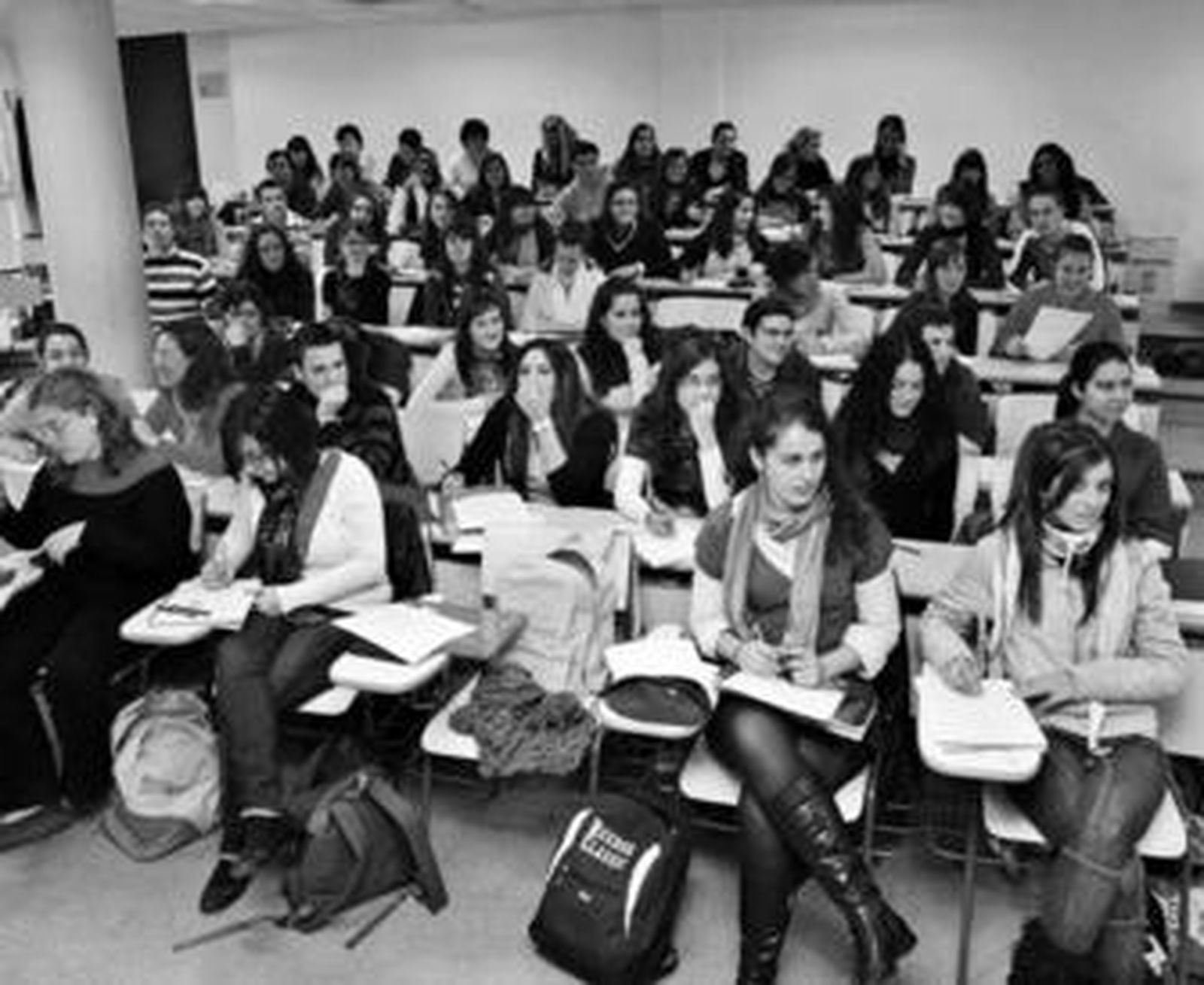 Alumnos de primer curso de la doble licenciatura de Derecho y Administración y Dirección de Emrpesas.