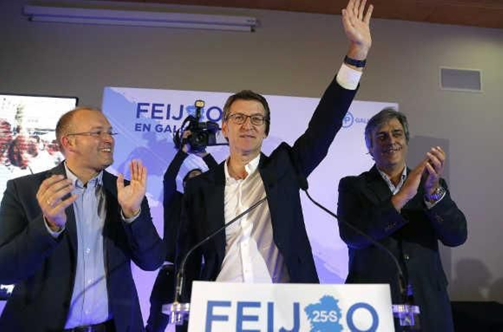 Feijóo se ratifica líder con su tercera mayoría absoluta, la única del Estado, y En Marea adelanta al PSdeG