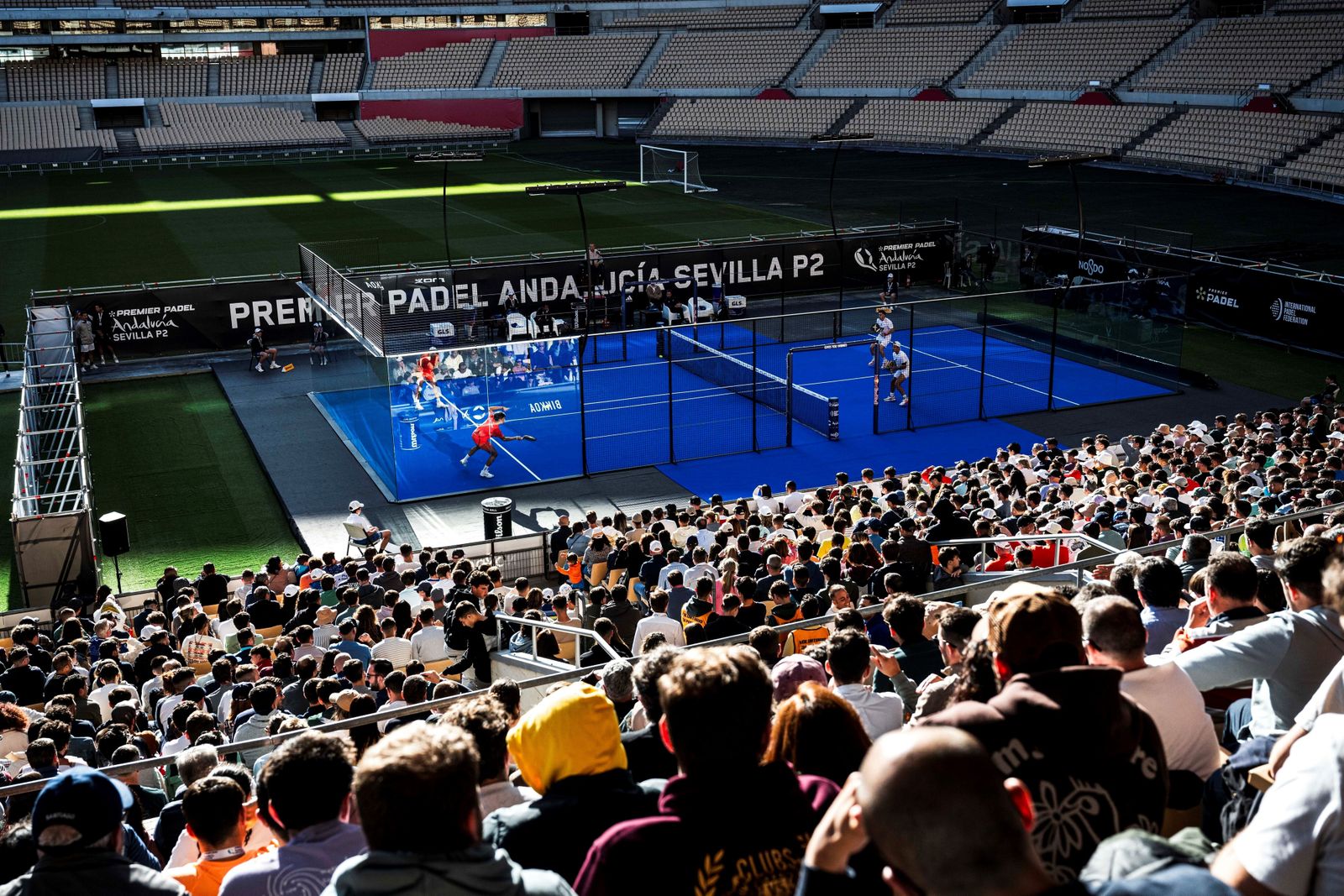 Las mejores fotos de la segunda jornada del pádel en el Estadio de la Cartuja