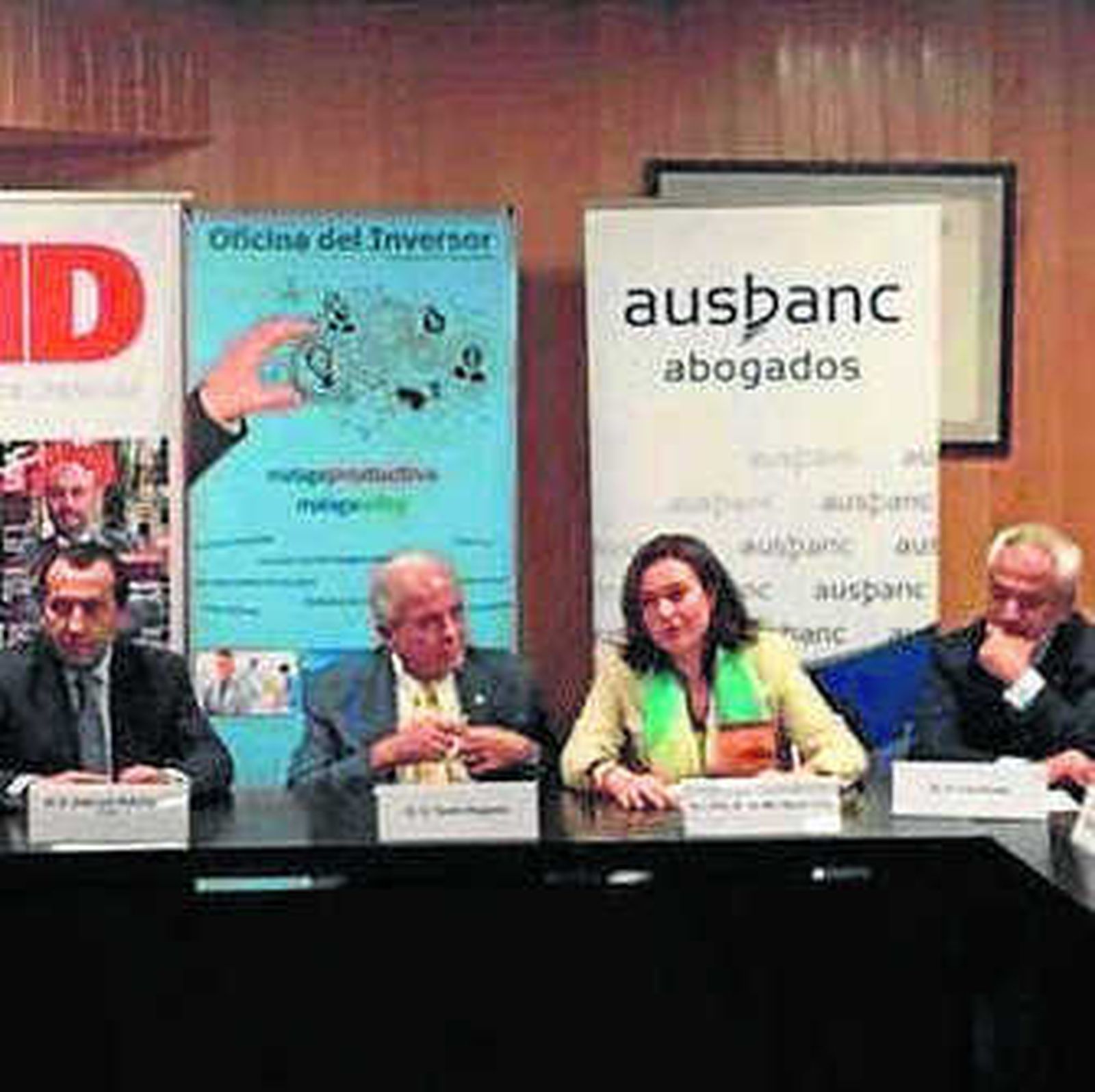 Regalado, ayer, entre otros.