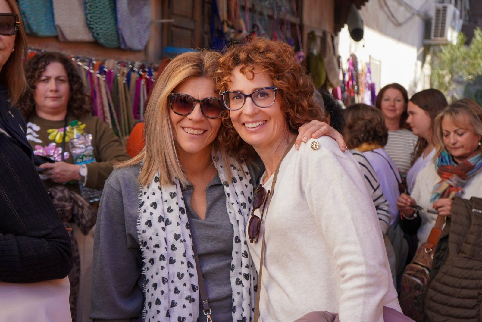 Medio centenar de mujeres vicarias se empapa de la cultura marroquí en un viaje para el recuerdo