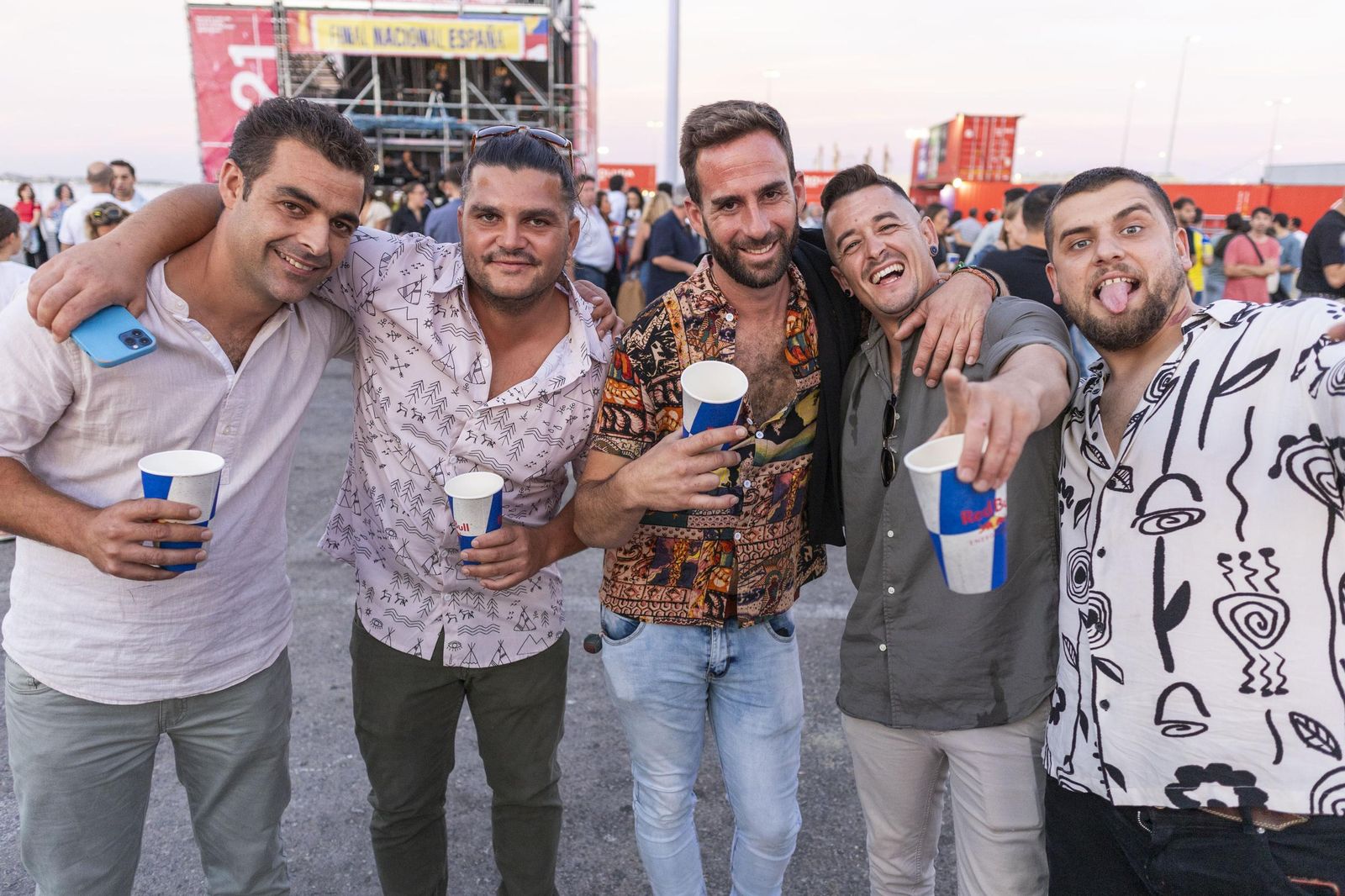Búscate en las imágenes del concierto gratuito en el Muelle de Cádiz