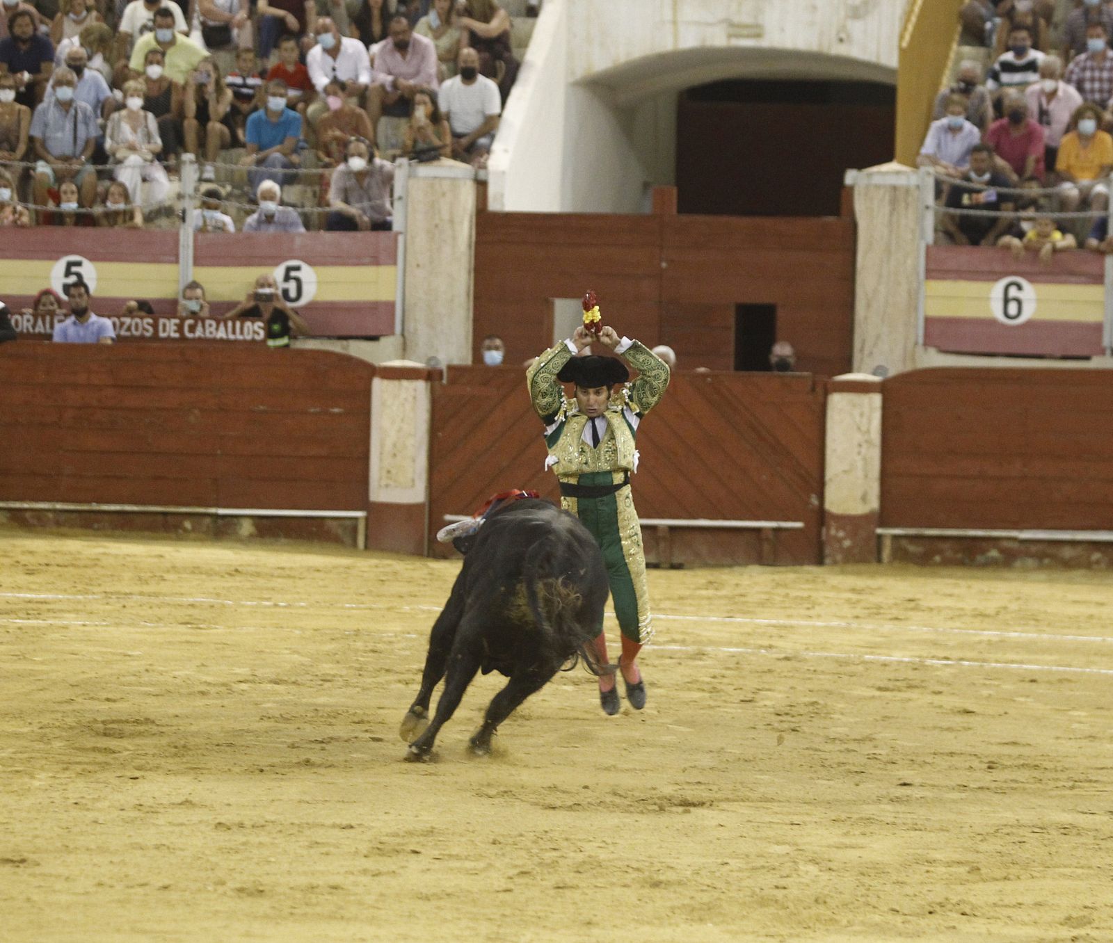 Fotogalería primera corrida de toros Feria de Almería