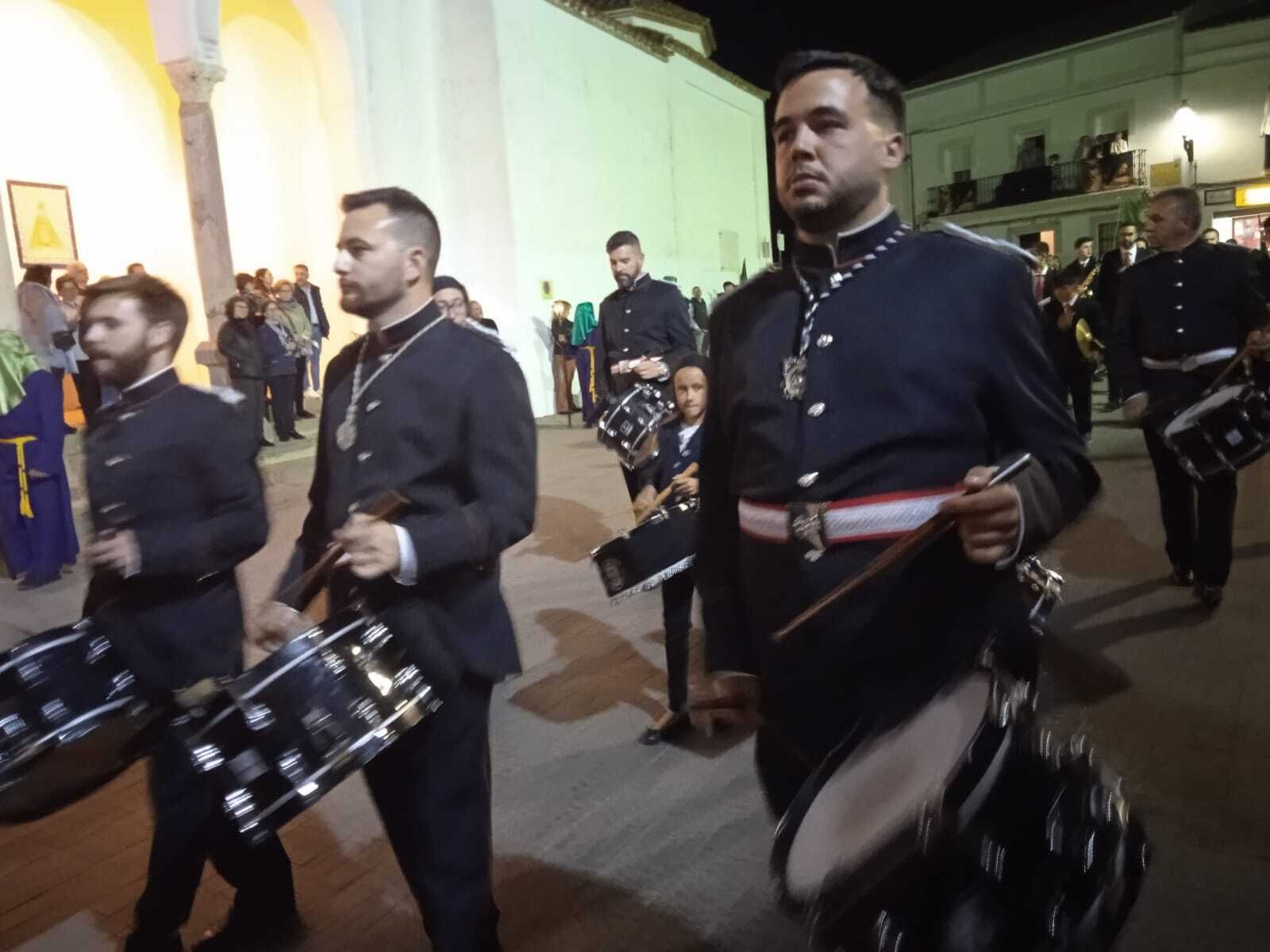 Jueves Santo en Fuente Obejuna: La procesión de Jesús Nazareno y la Virgen de la Esperanza, en imágenes
