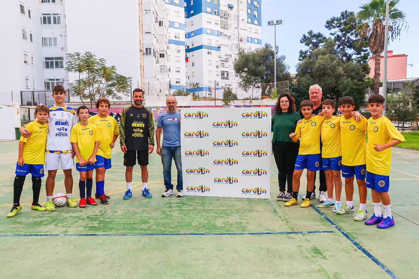Puesta de largo en las pistas de Tartessos del acuerdo entre el club y Cardijn.