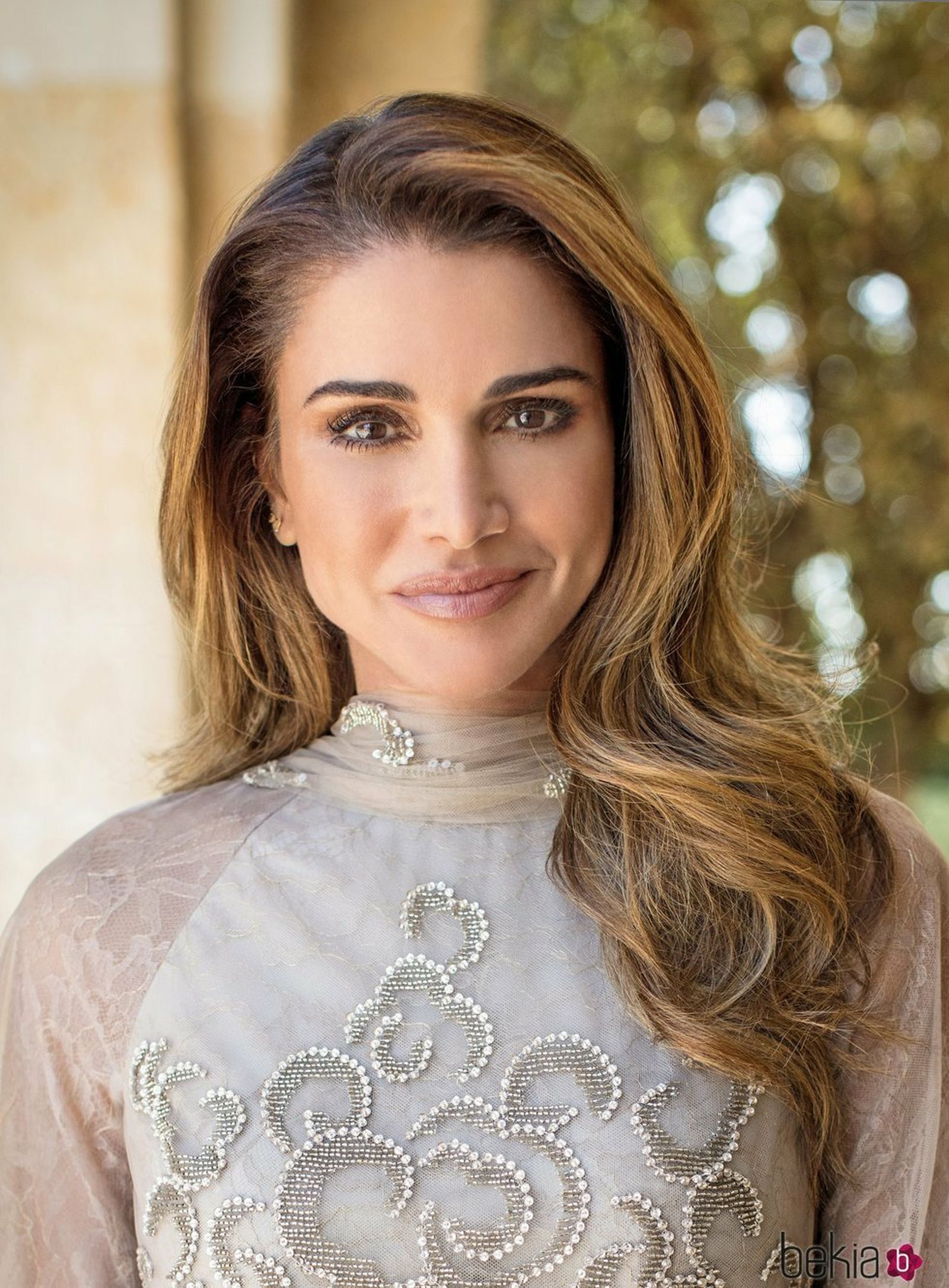 Una de las dos imágenes distribuidas con motivo del 49 cumpleaños de Rania el próximo día 31.