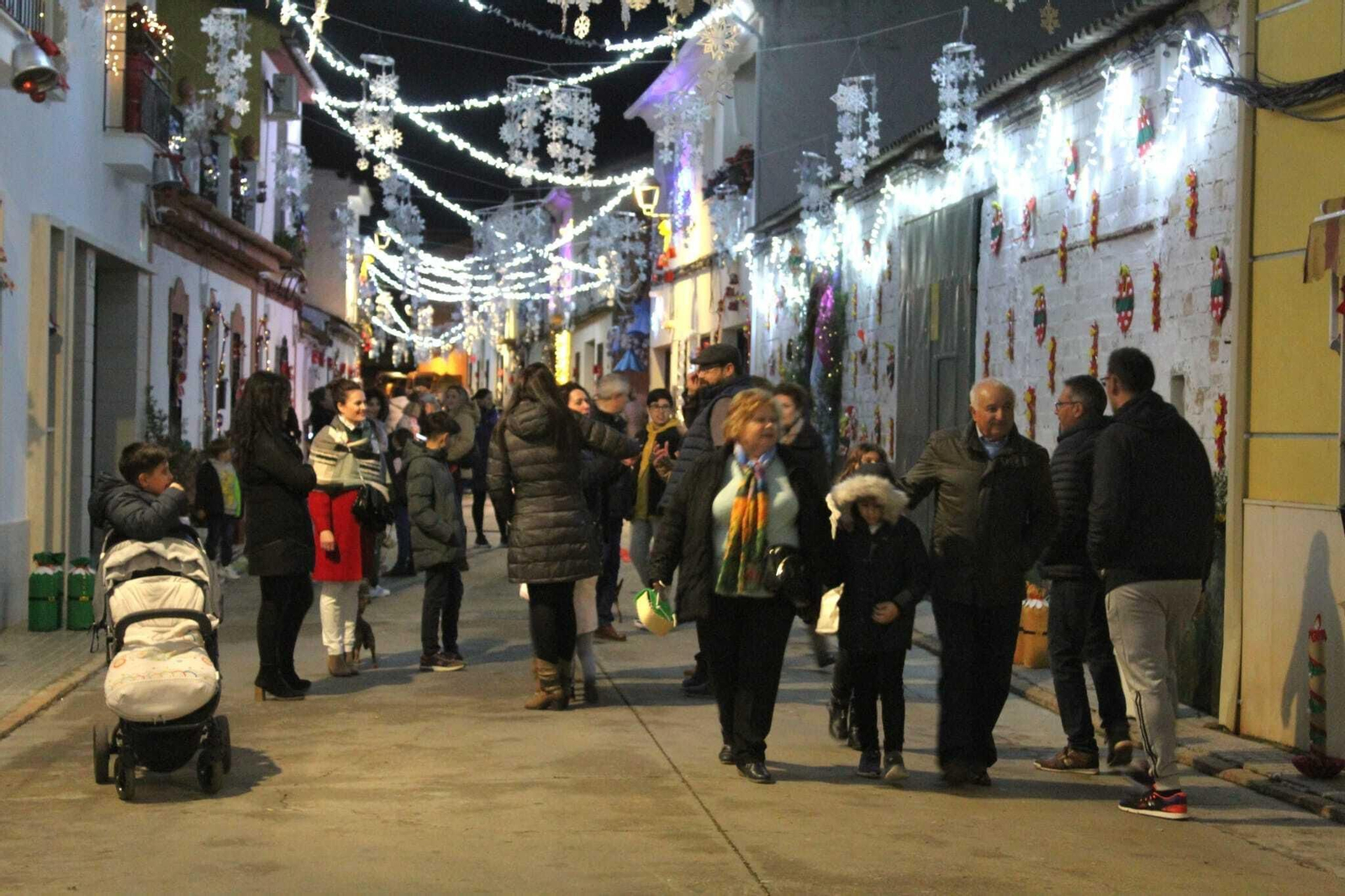 Un paseo en fotografías por la Navidad de Villafranca, el pueblo de Córdoba del reciclaje y la imaginación