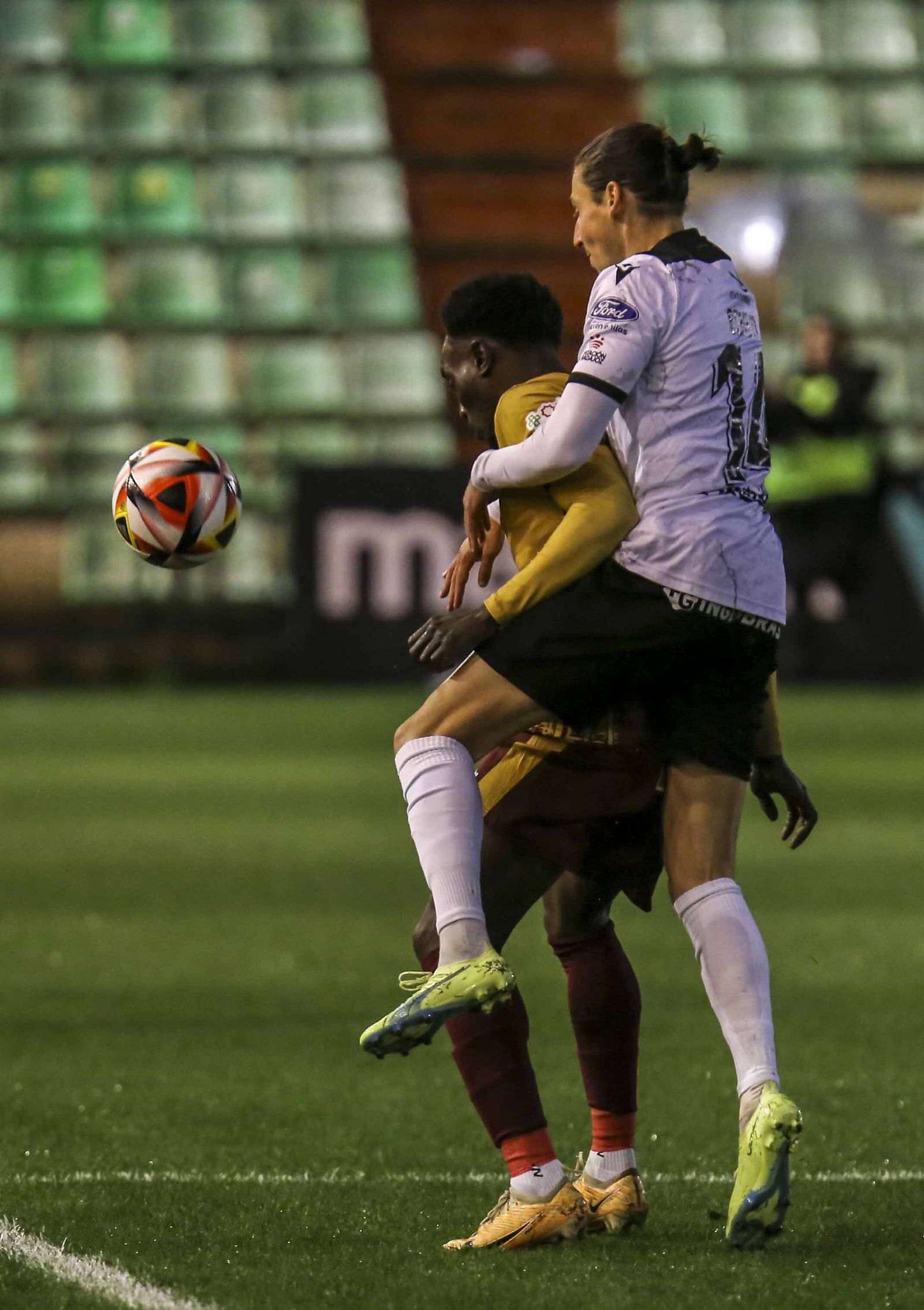 Las mejores fotos del Mérida - Córdoba CF en el Romano José Fouto