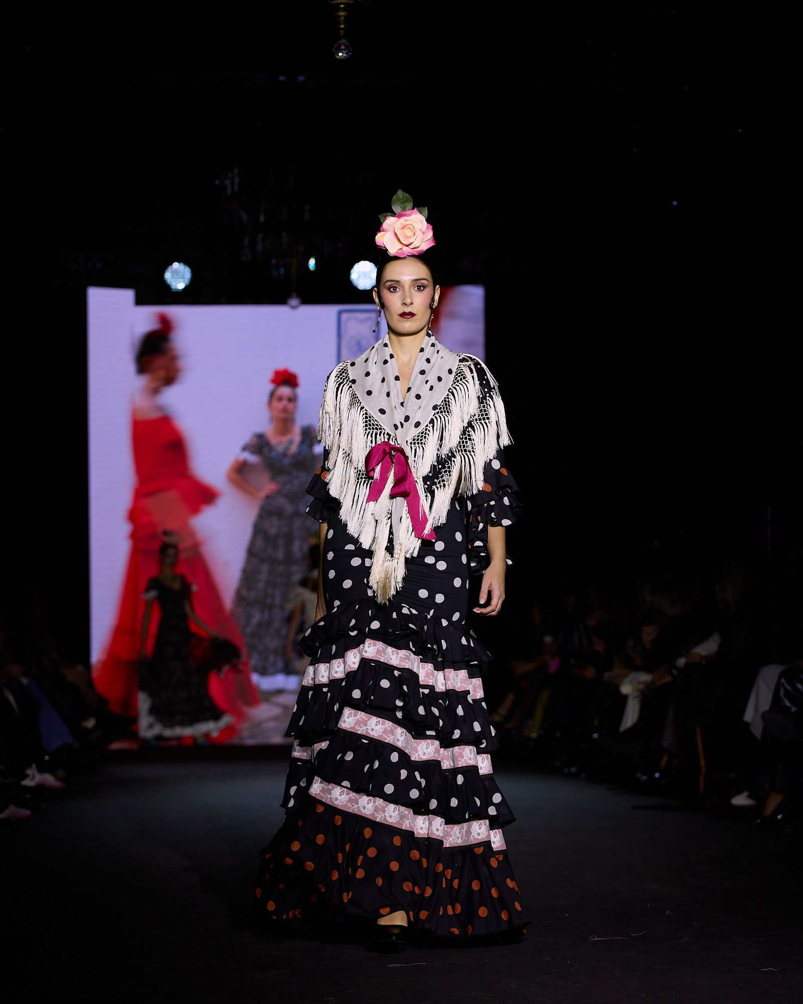 El desfile de flamenca Pol Núñez en We Love Flamenco 2026, todas las fotos