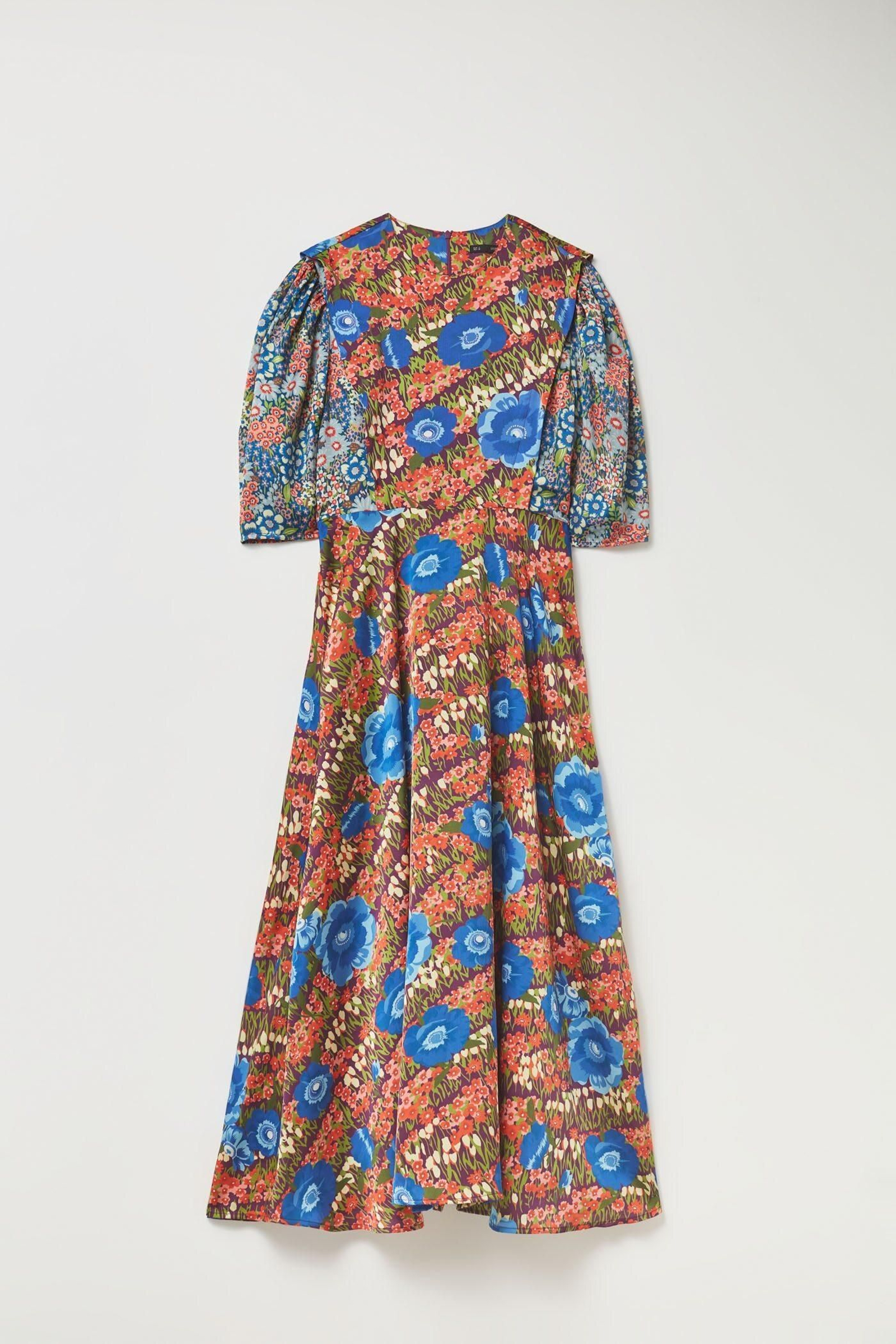 Vestido de flores de las rebajas de Sfera.