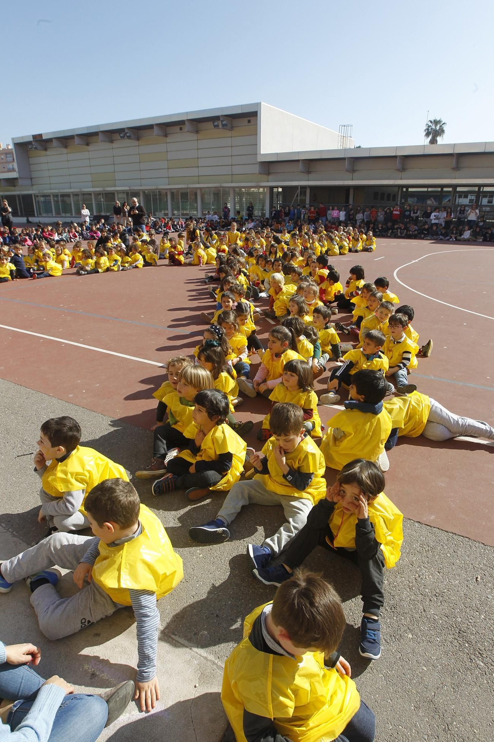 Fotogalería Día Internacional del Niño con Cáncer CEIP Mediterráneo. Almería