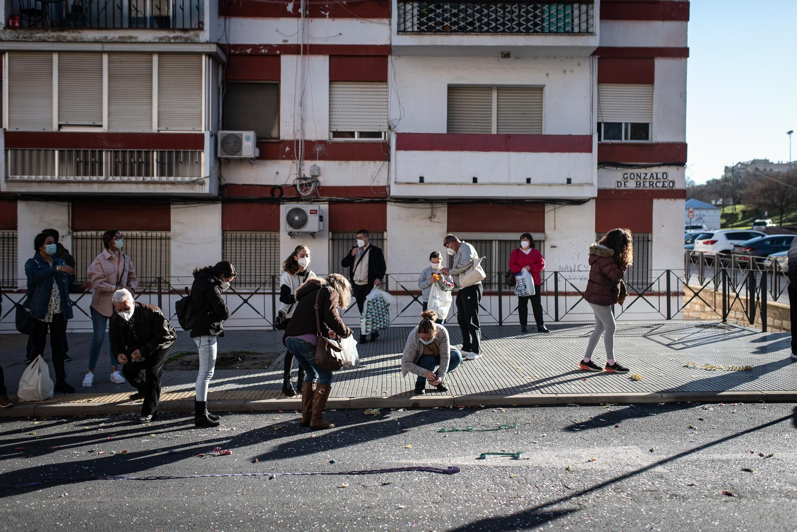 La visita de los Reyes Magos a los barrios de Huelva en imágenes