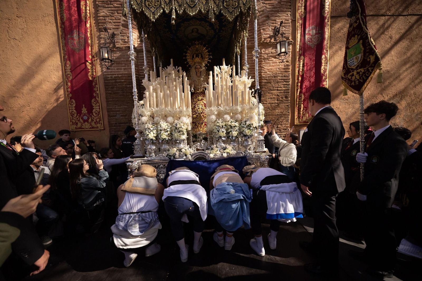 Las fotos mejores fotos de la procesión de la Estrella en el Jueves Santo de Granada
