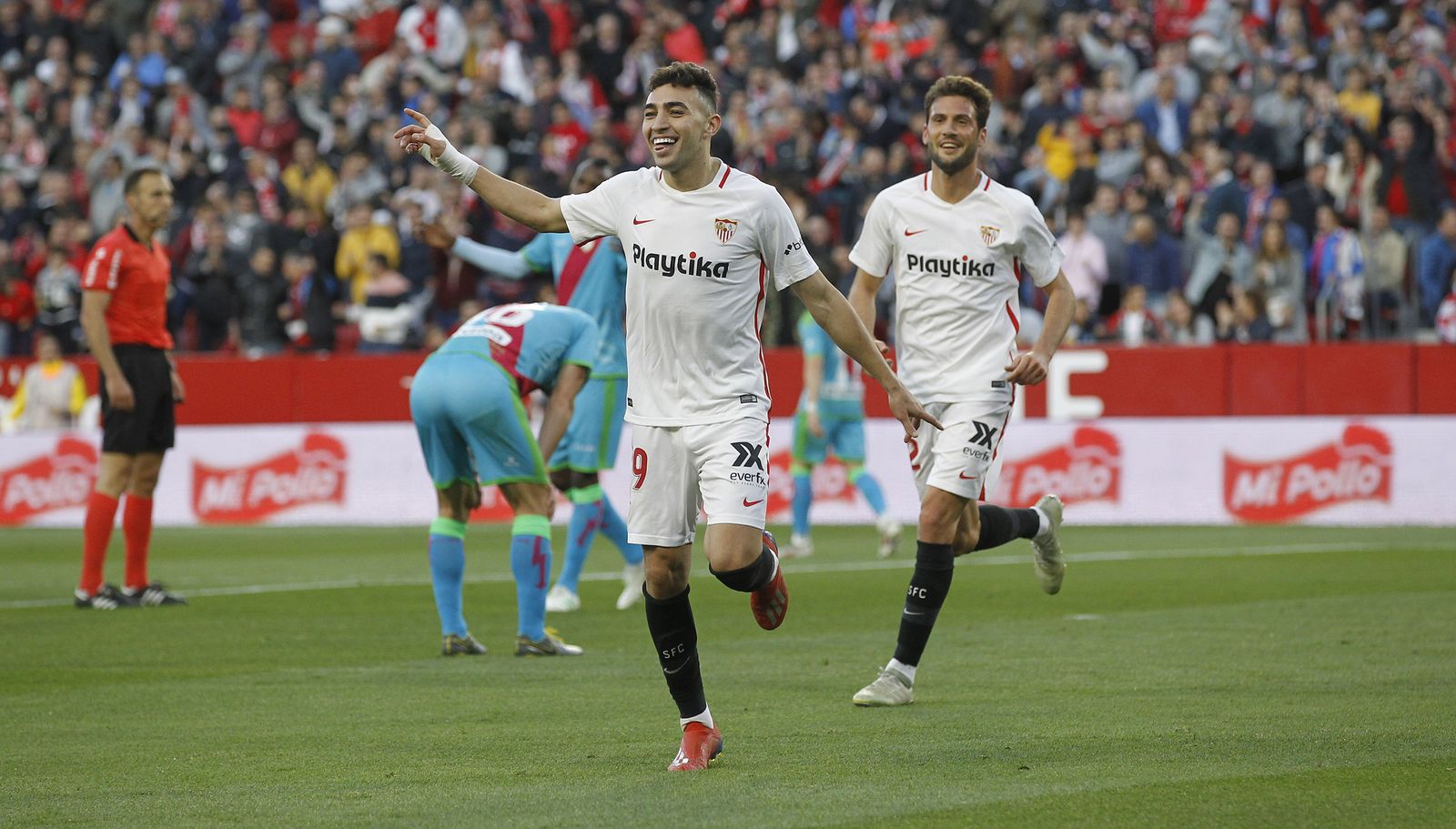 Todas las fotos del Sevilla-Rayo Vallecano