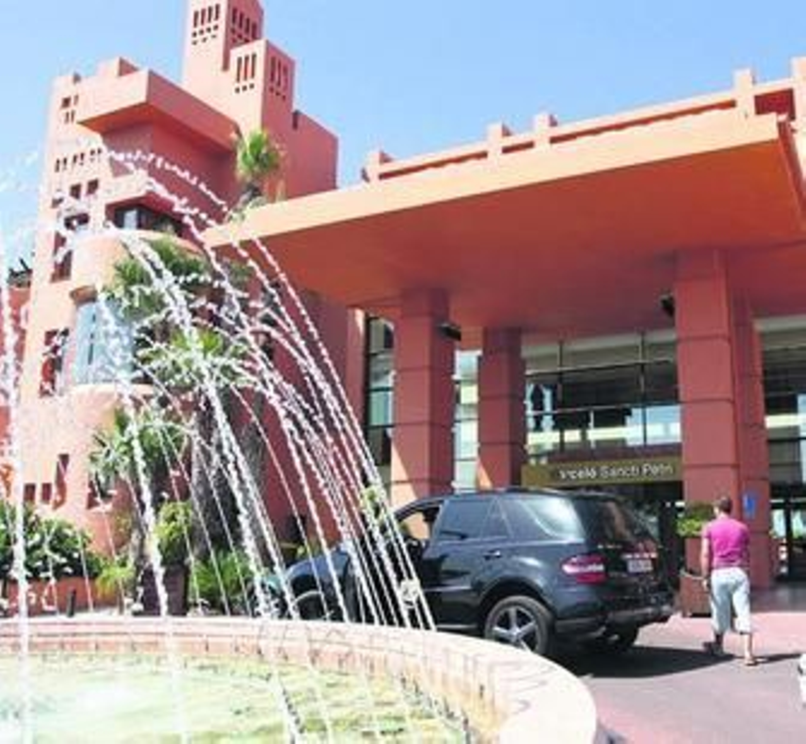 Vista de uno de los hoteles de la zona de Novo Sancti Petri.