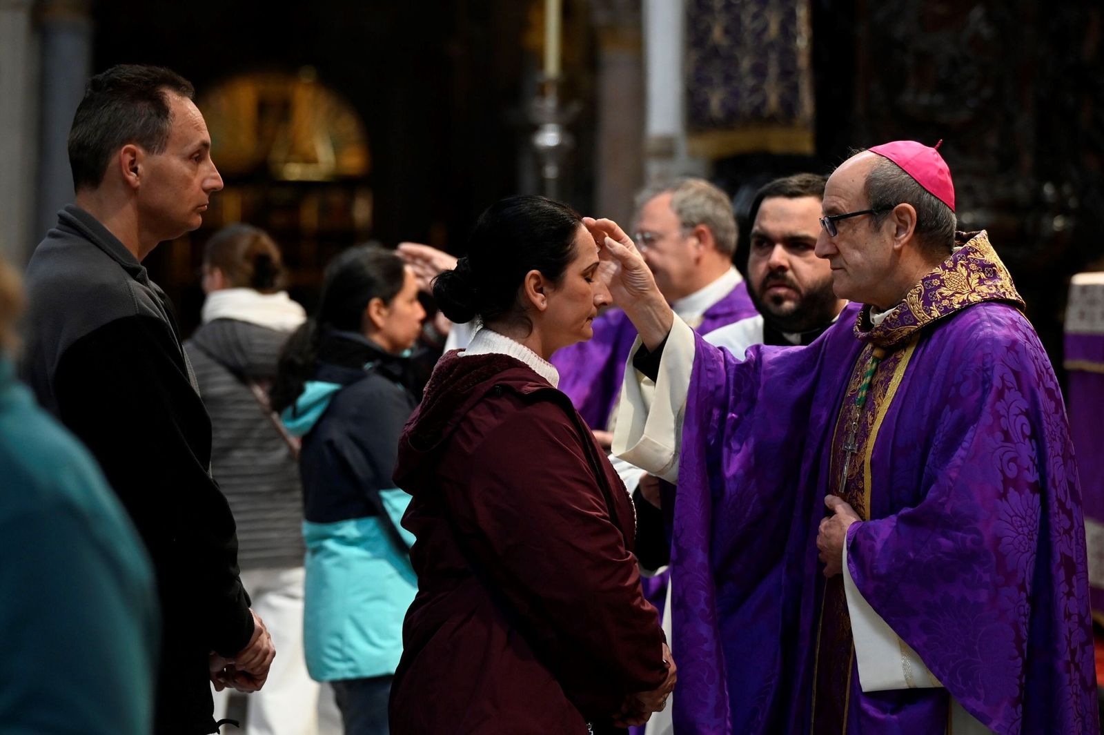 El Miércoles de Ceniza en la Catedral de Córdoba, en imágenes