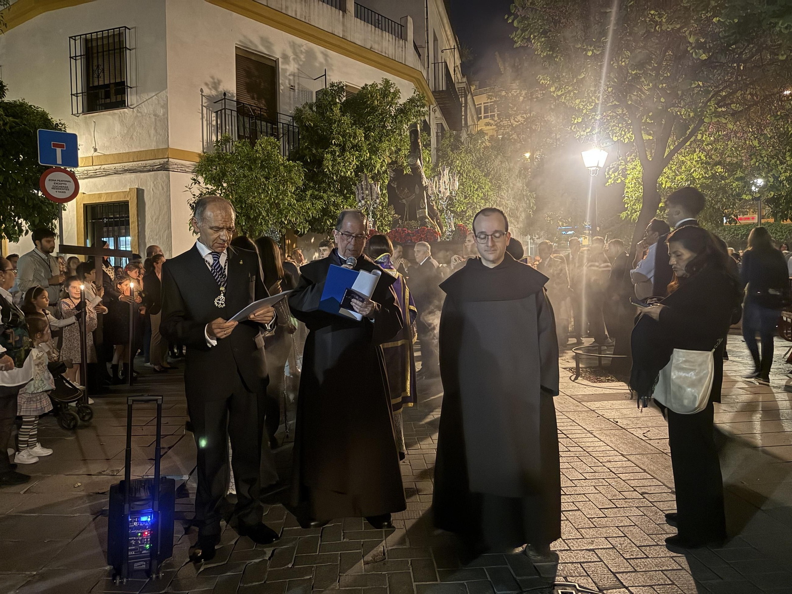 Las mejores fotos de un Viernes de Dolores de vía crucis como prólogo de la Semana Santa de Córdoba