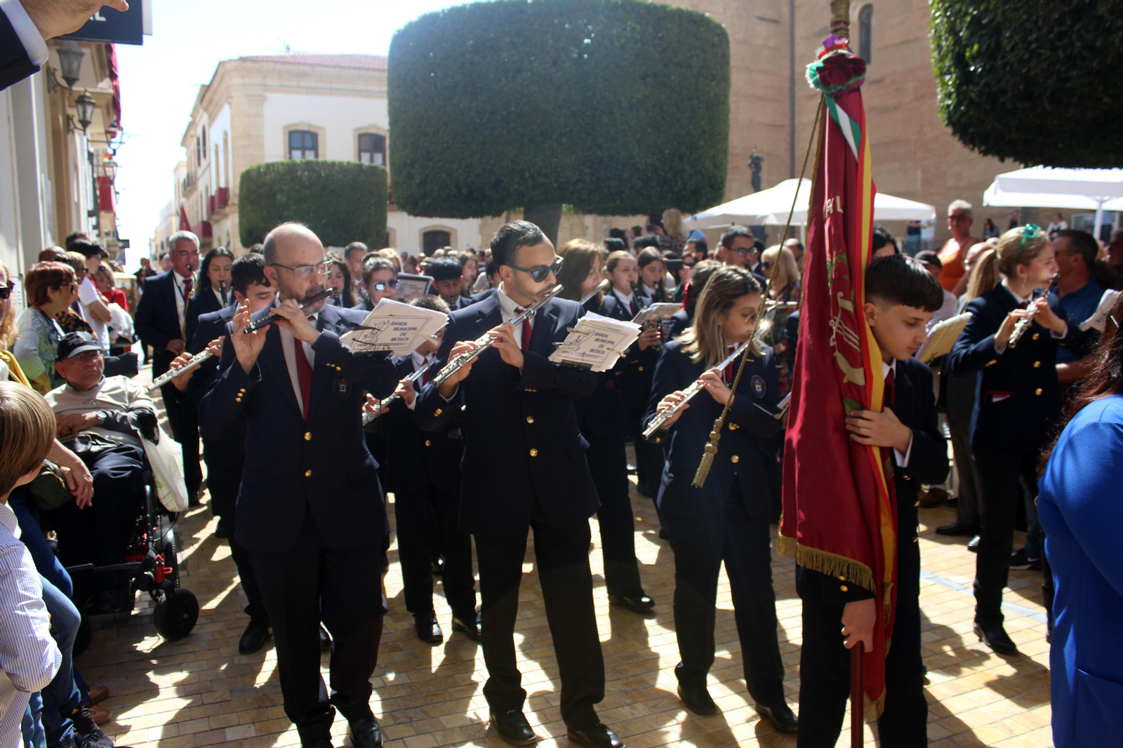 Las imágenes de la Subida de Jesús y la procesión del Viernes Santo por la mañana en Vera