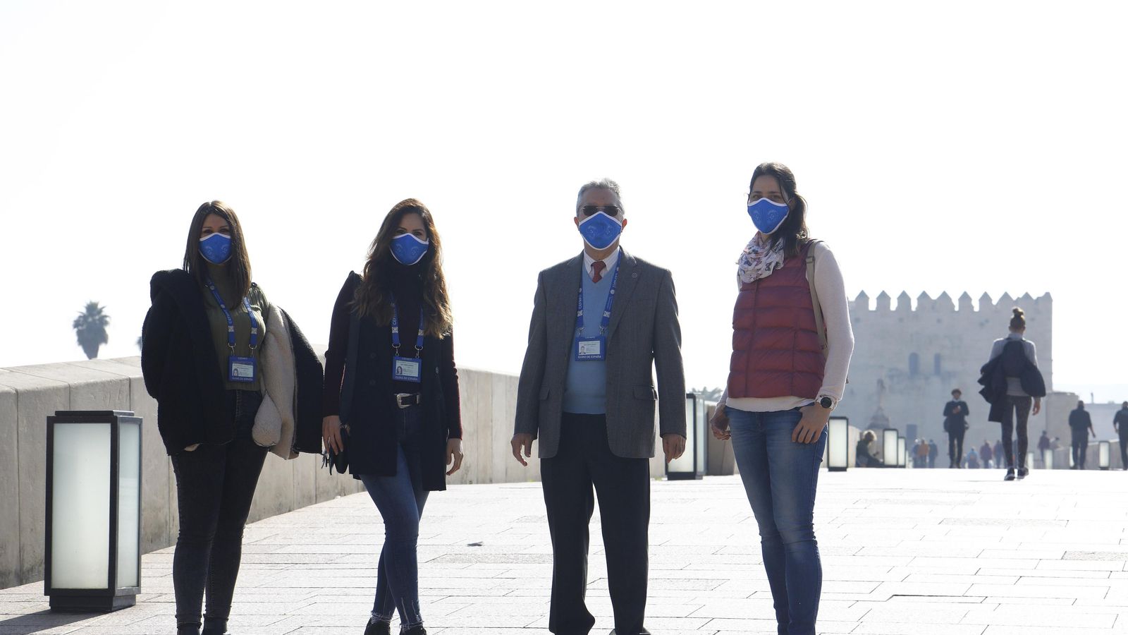 Wallada, Laura, Luis y Nuria en el Puente Romano de Córdoba.