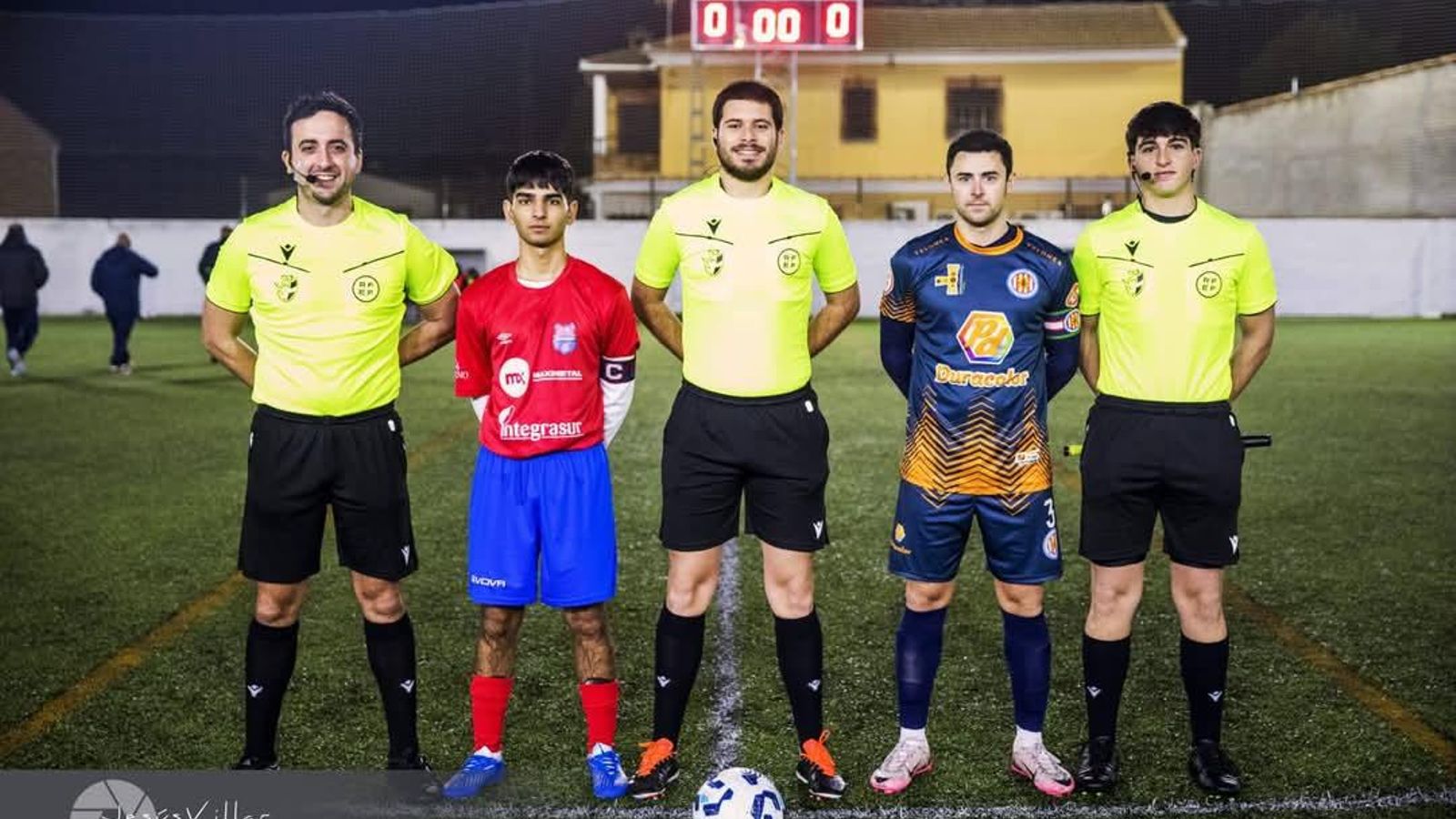 Bebé, junto al capitán tosiriano el pasado jueves.