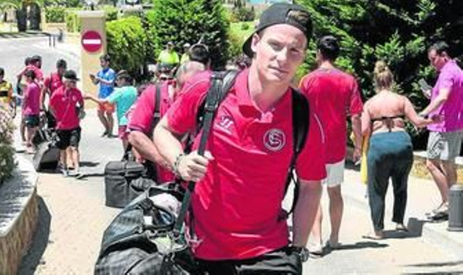 Carriço, a su llegada al hotel de concentración en Isla Ballena.