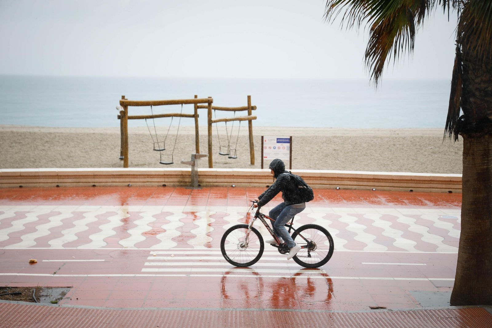 Las mejores imágenes de la lluvia en Almería