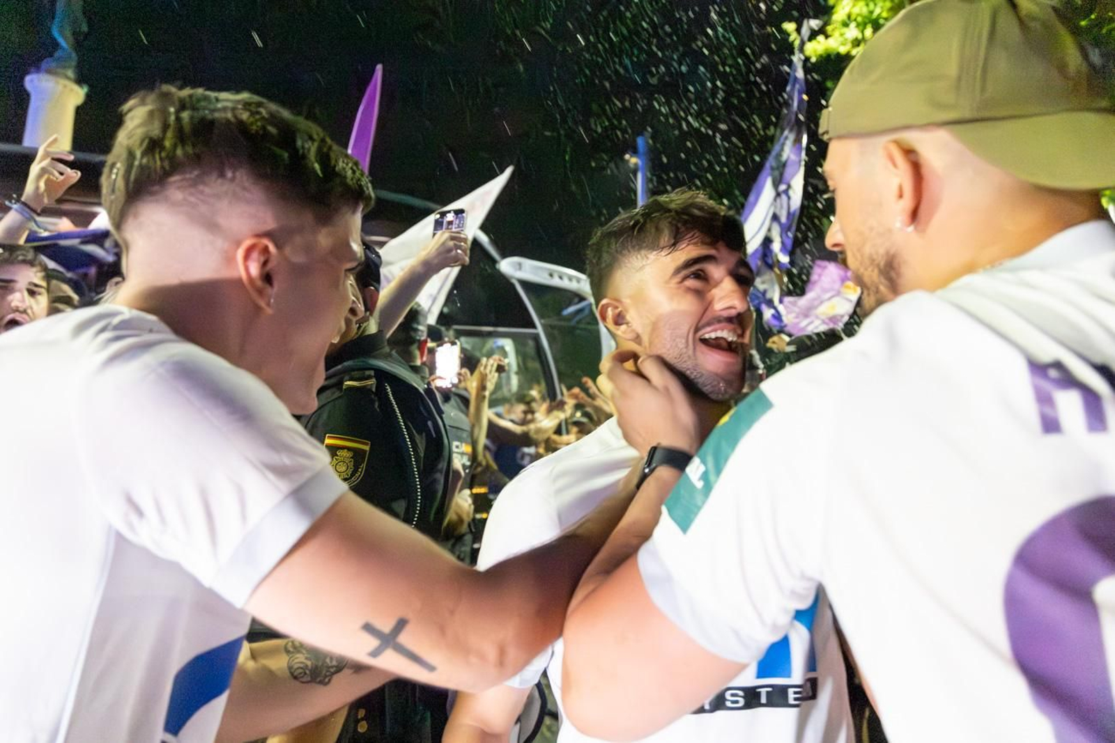 El éxtasis del Real Jaén en la Plaza de las Batallas