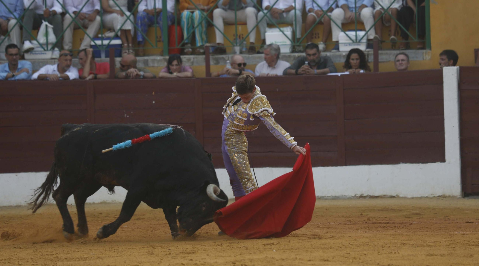 La reaparición de Borja Jiménez con toros de Victorino Martín en la Feria de La Línea , en imágenes