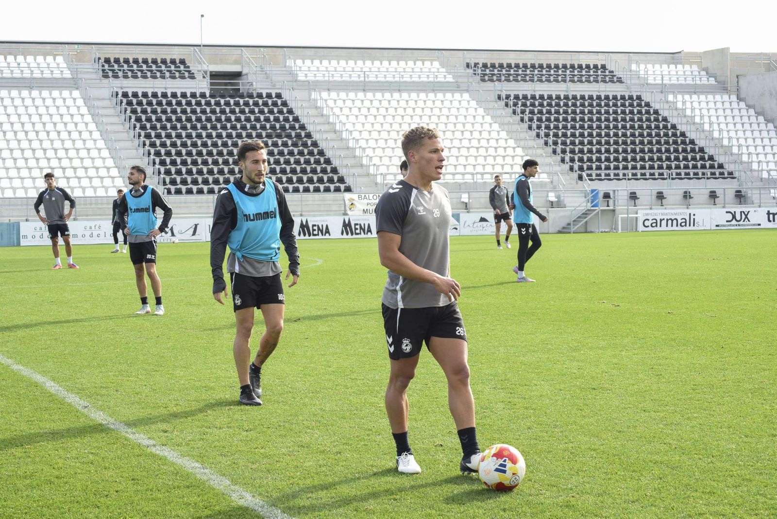 Las fotos del primer entrenamiento de David Muñoz con la Balona