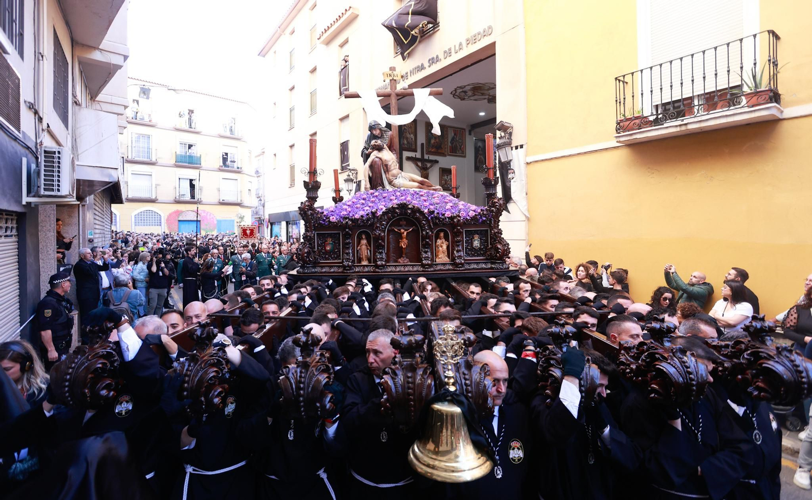 La Piedad en su procesión del Viernes Santo en Málaga, en fotos