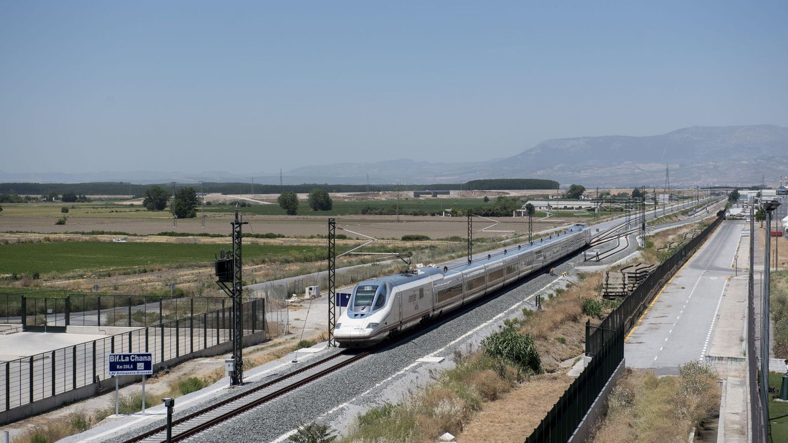 A la izquierda de la imagen, terrenos donde se hará el centro logístico de mercancías de Granada