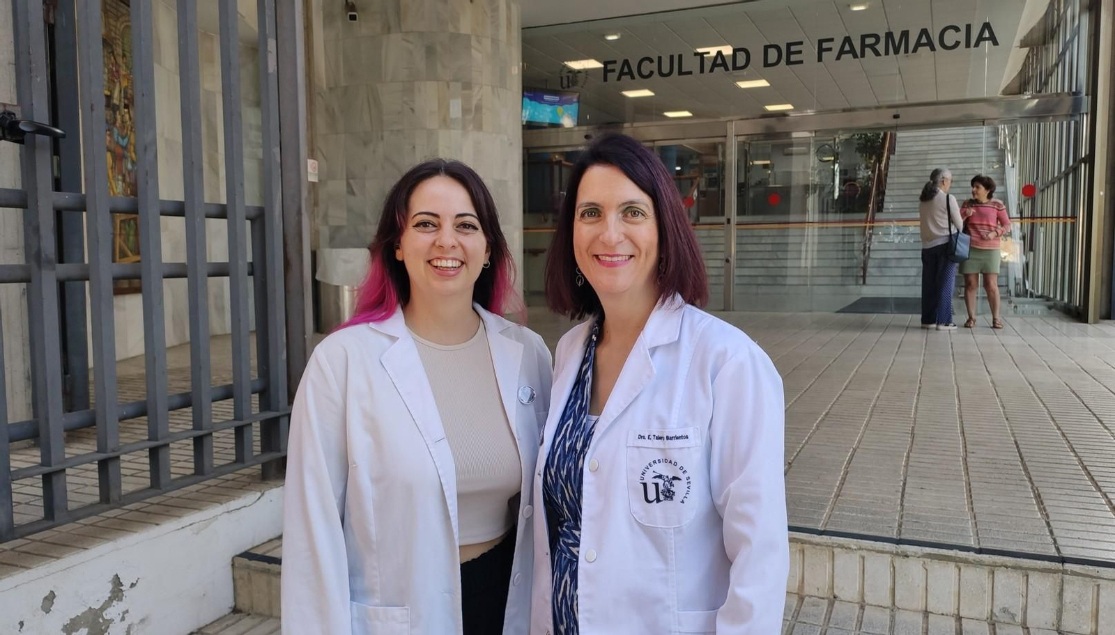 Las investigadoras Sara García y Elena Talero.