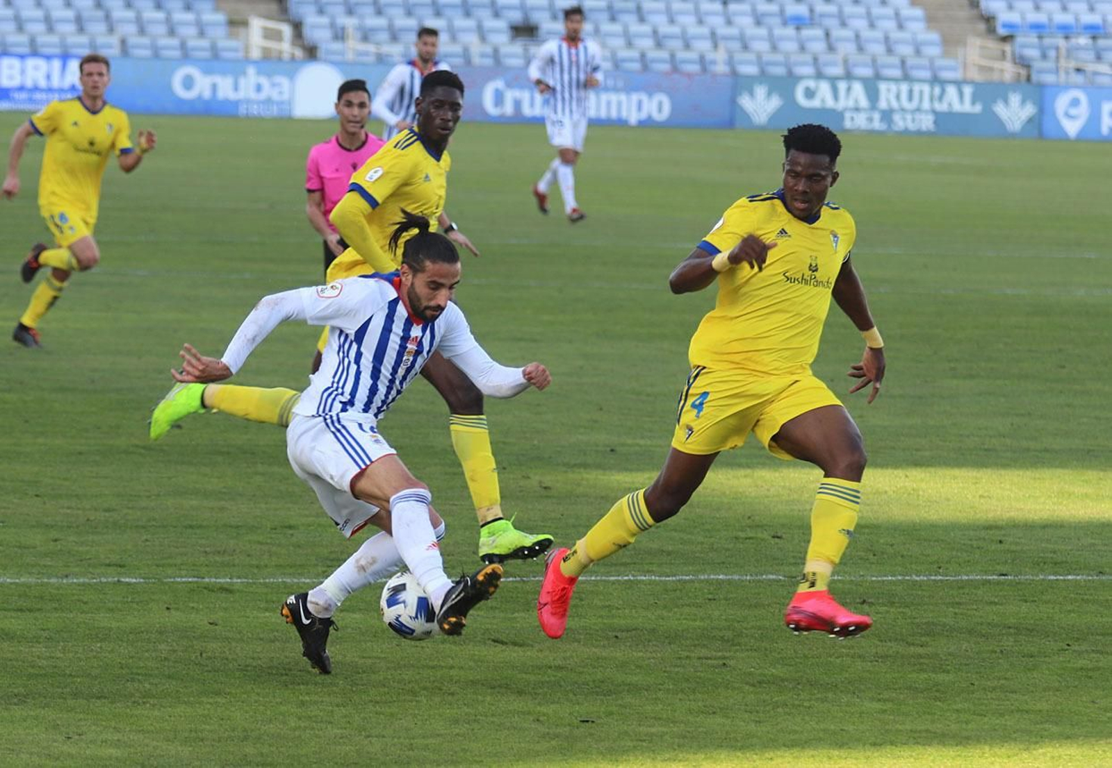 Encuentro entre el Recre y el Cádiz B, temporada 2020/2021.