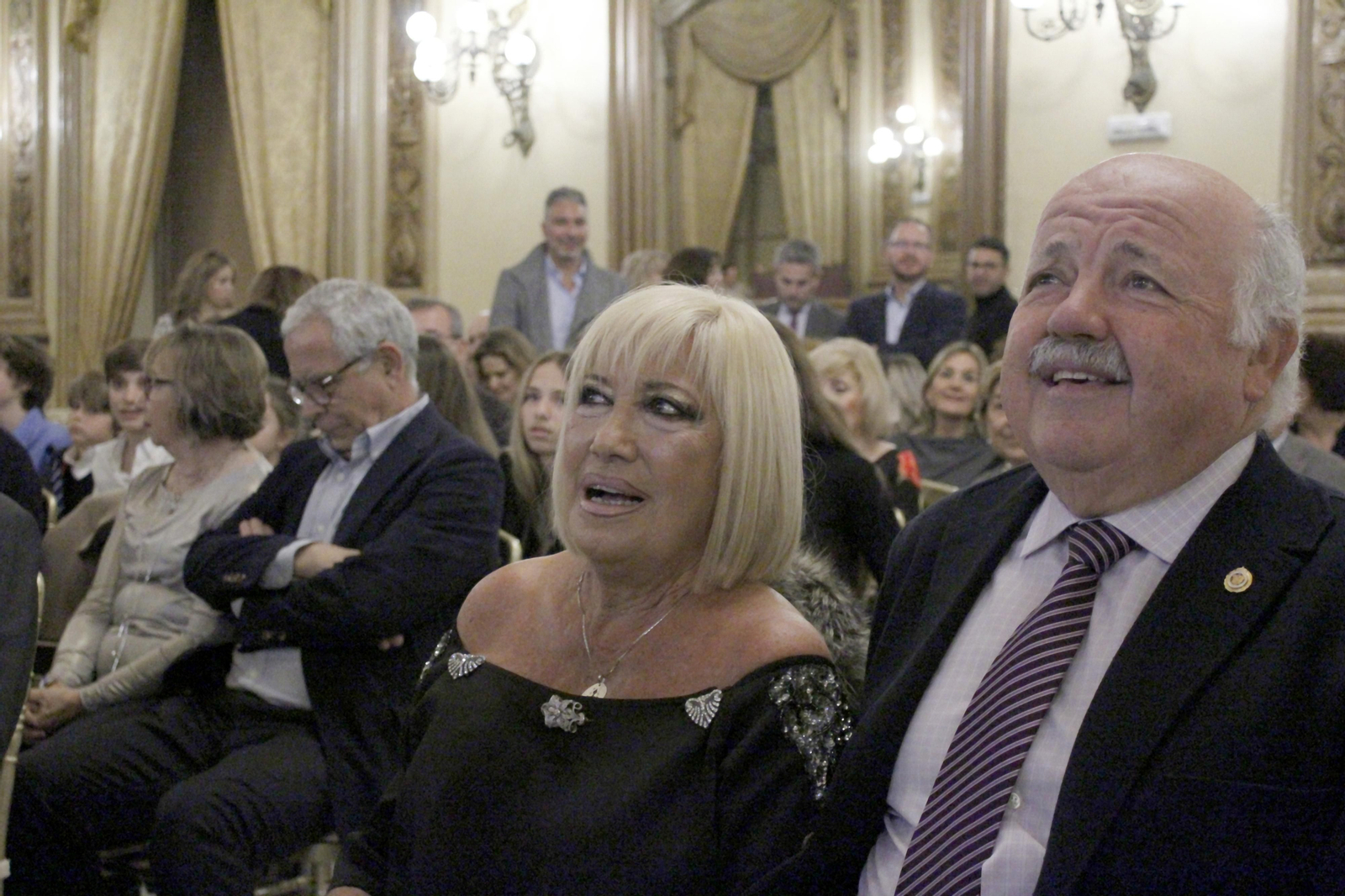 Fotografías del homenaje a María Luisa Cobos por la AECC